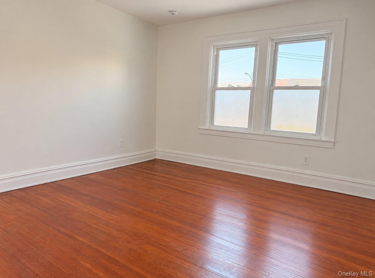 218-35 appt A 104th Avenue – For Rent photo 8