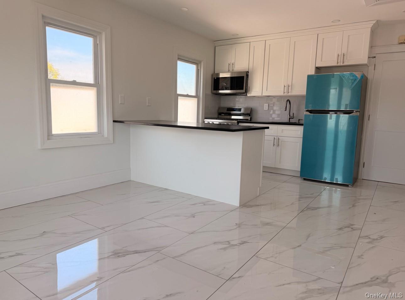 218-35 appt A 104th Avenue – For Rent photo 10
