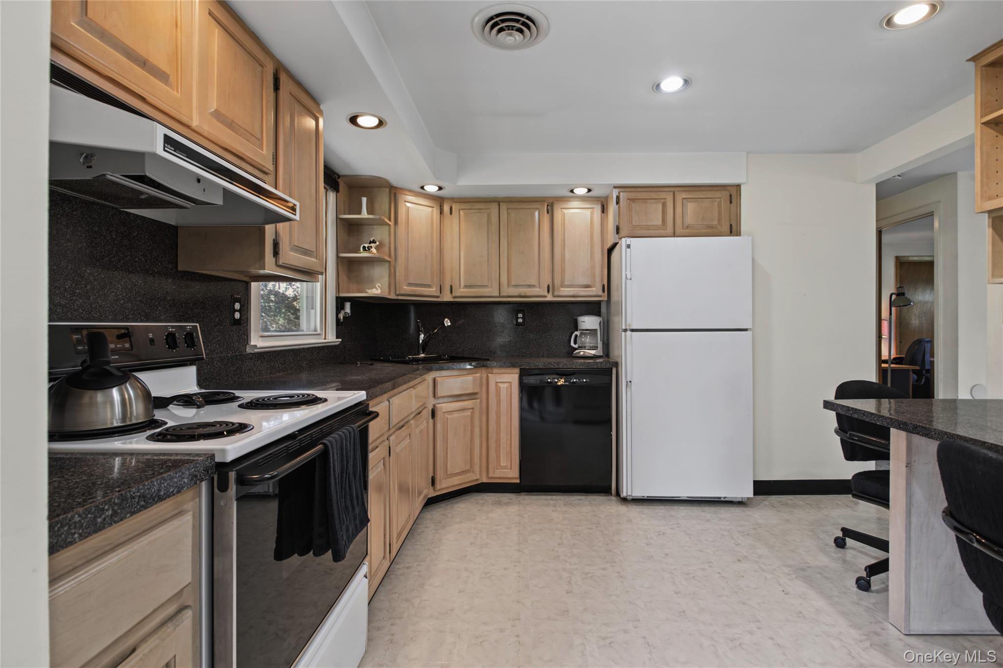 15 Rowell Lane – For Sale photo 17