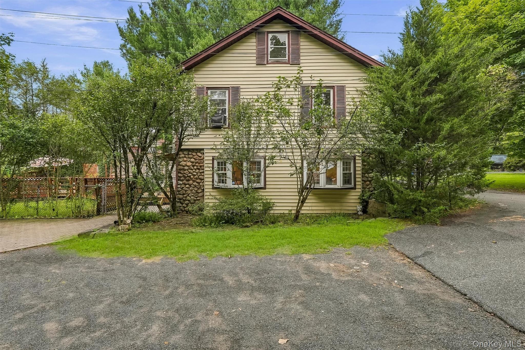 164 Woodland Avenue – For Sale