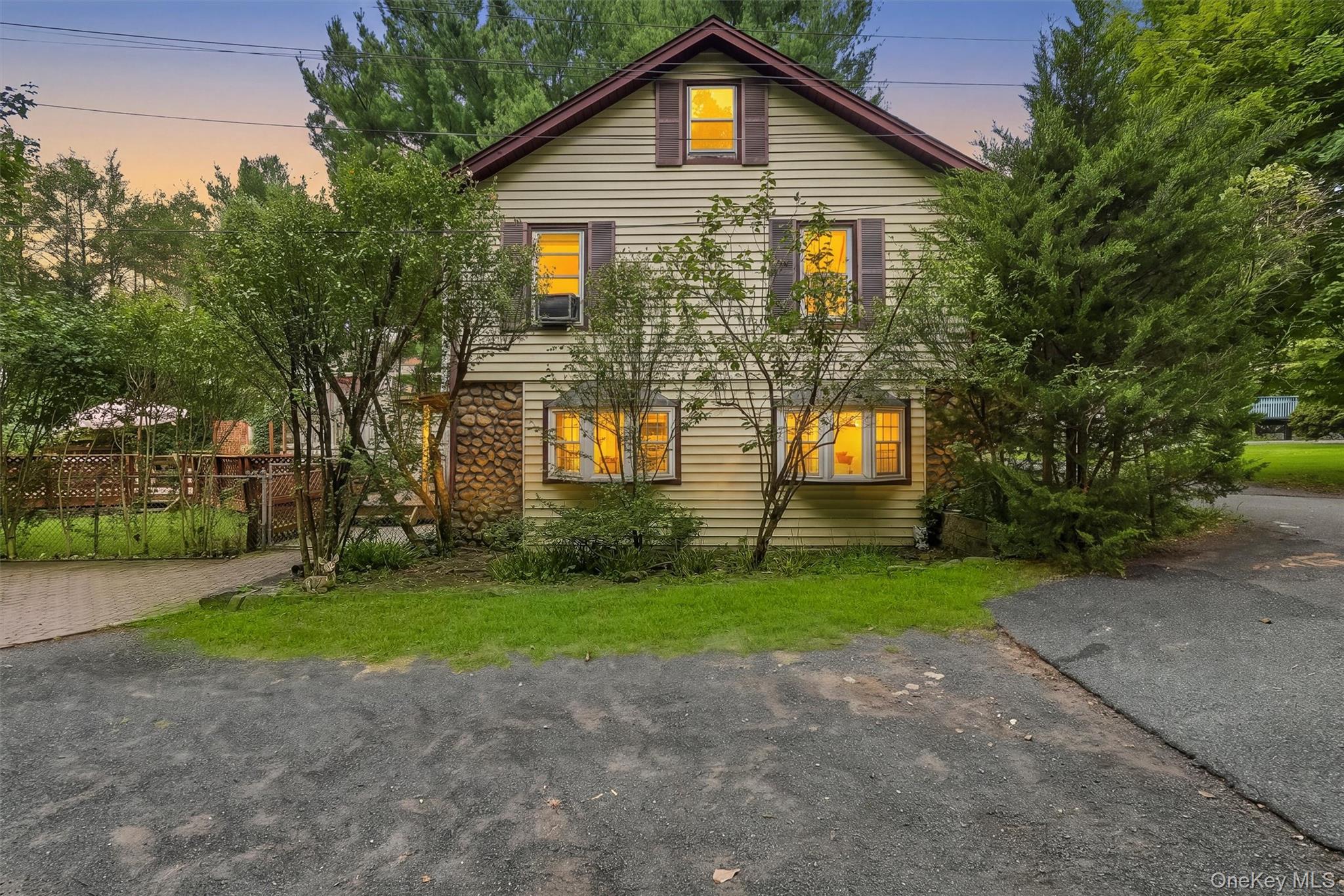 164 Woodland Avenue – For Sale photo 2
