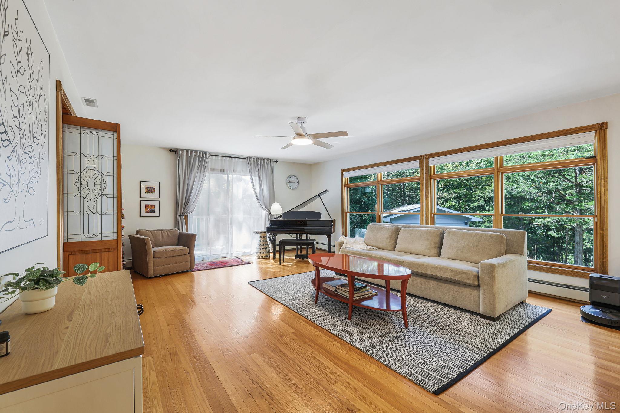 47 Points Of View – For Sale photo 8