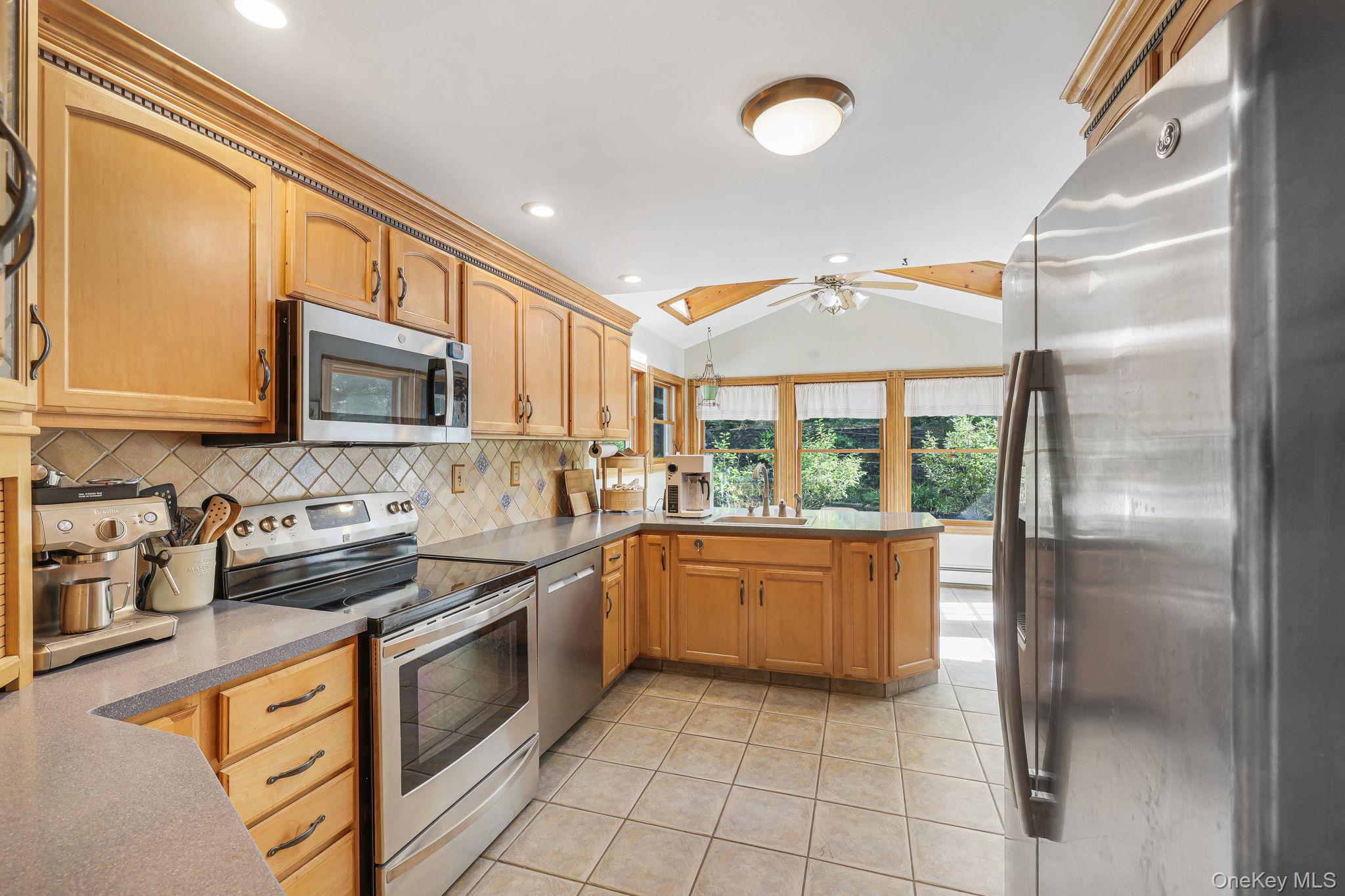 47 Points Of View – For Sale photo 17
