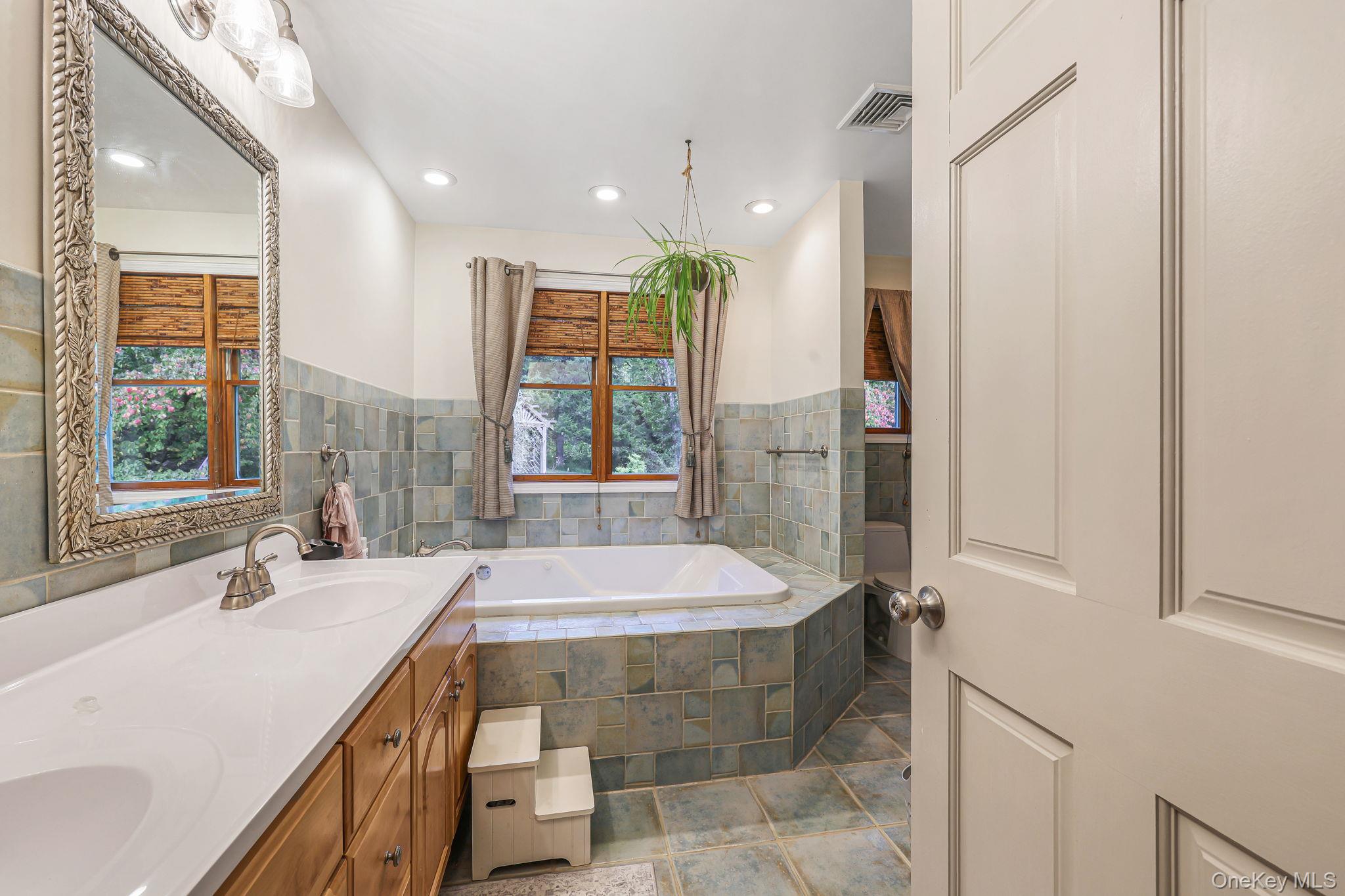 47 Points Of View – For Sale photo 30