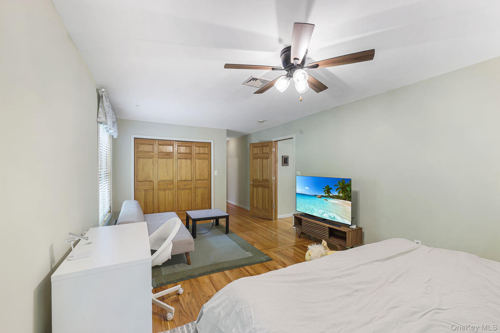 47 Points Of View – For Sale photo 22