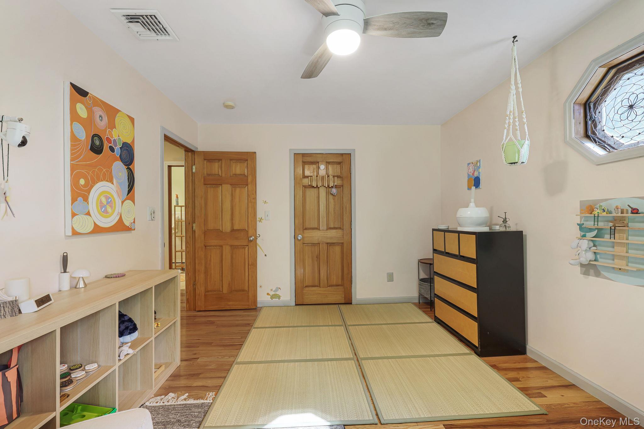 47 Points Of View – For Sale photo 33