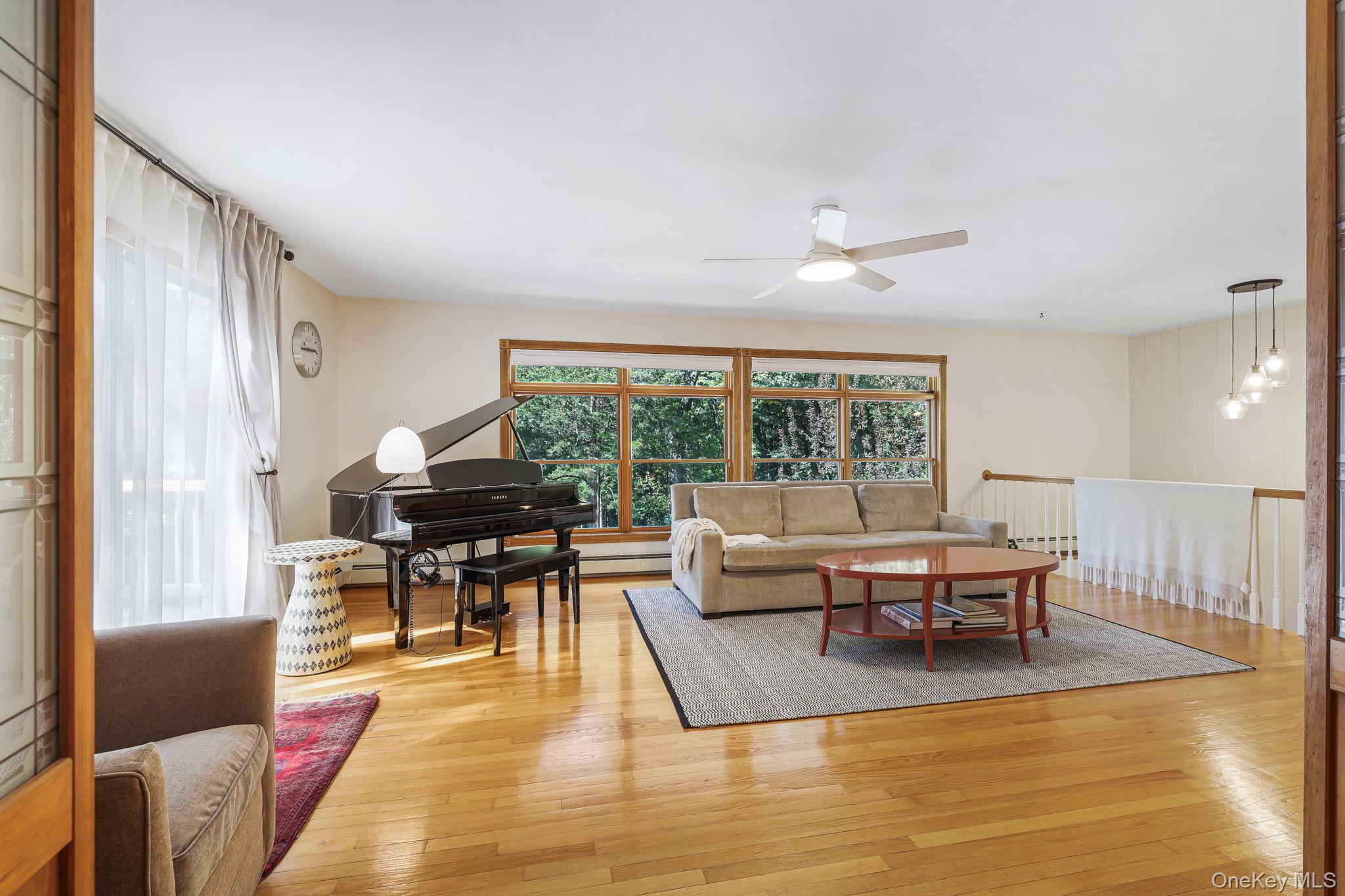 47 Points Of View – For Sale photo 9