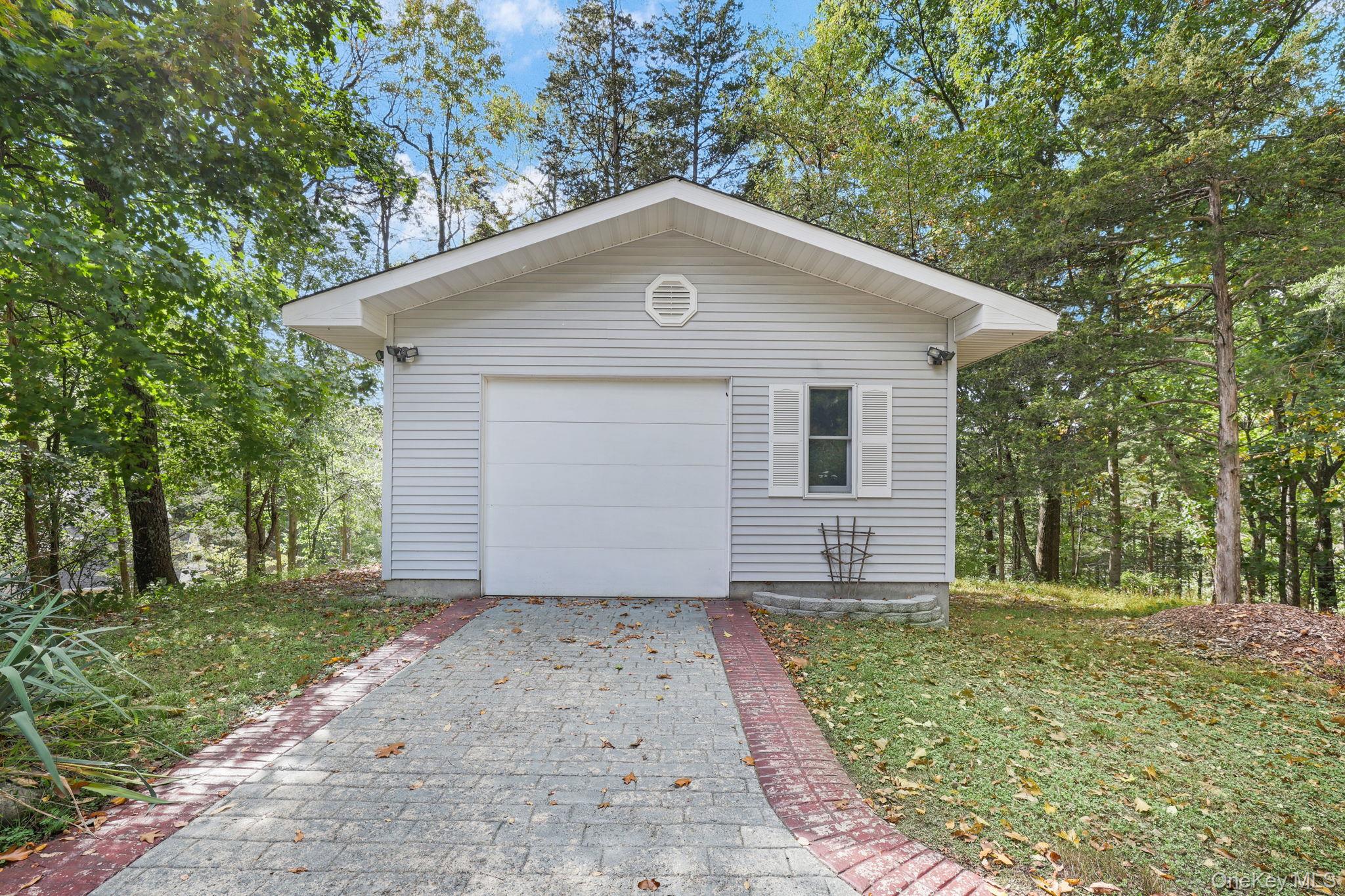 47 Points Of View – For Sale photo 45