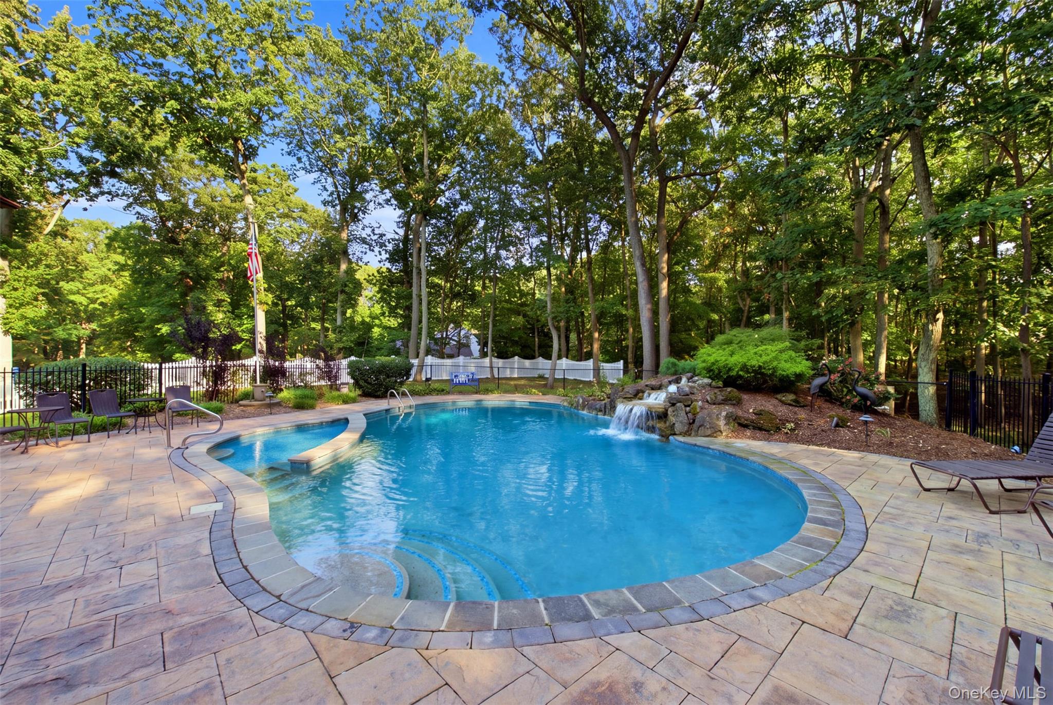 2 White Cap Court – For Sale photo 27
