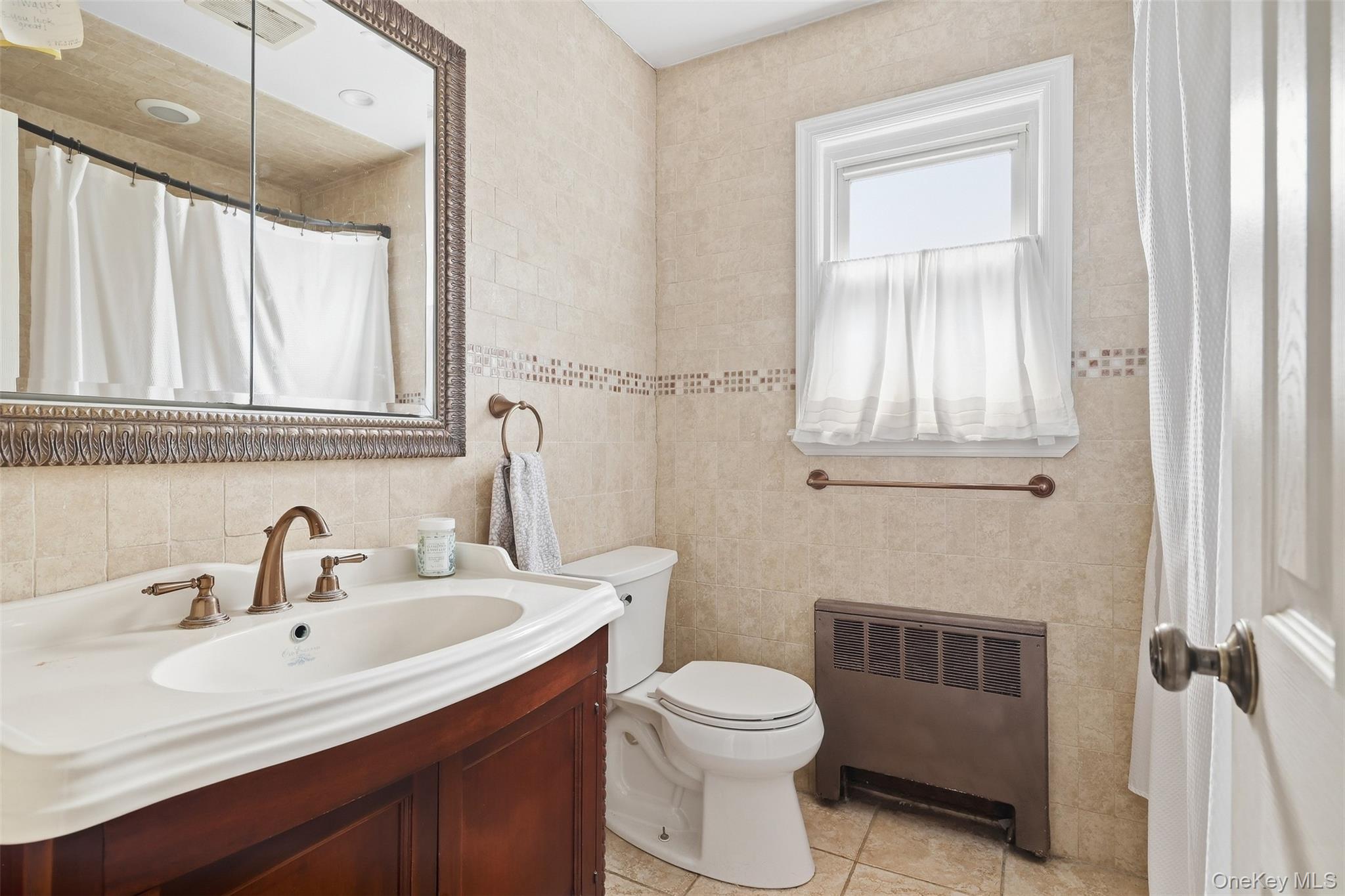 208 Island Parkway W – For Sale photo 13