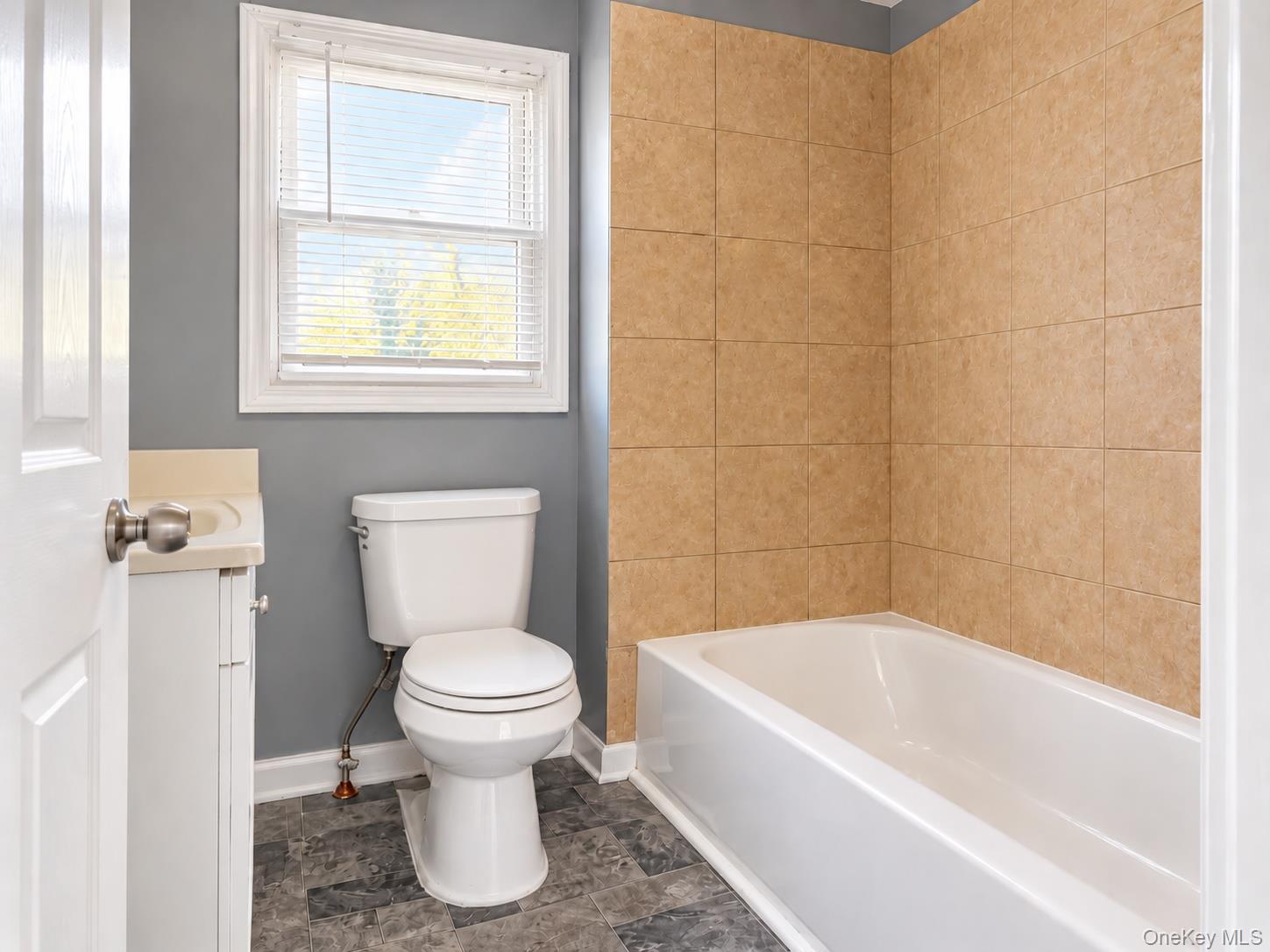 158 N Division Street, Unit 2 photo 6