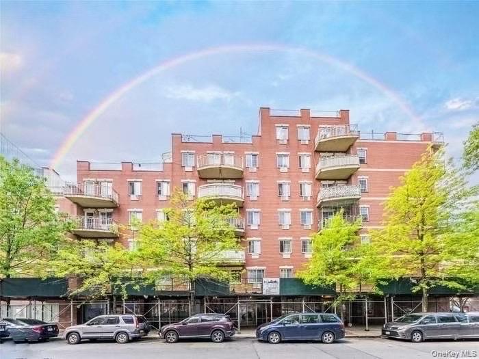 3506 Leavitt Street, Unit 5H