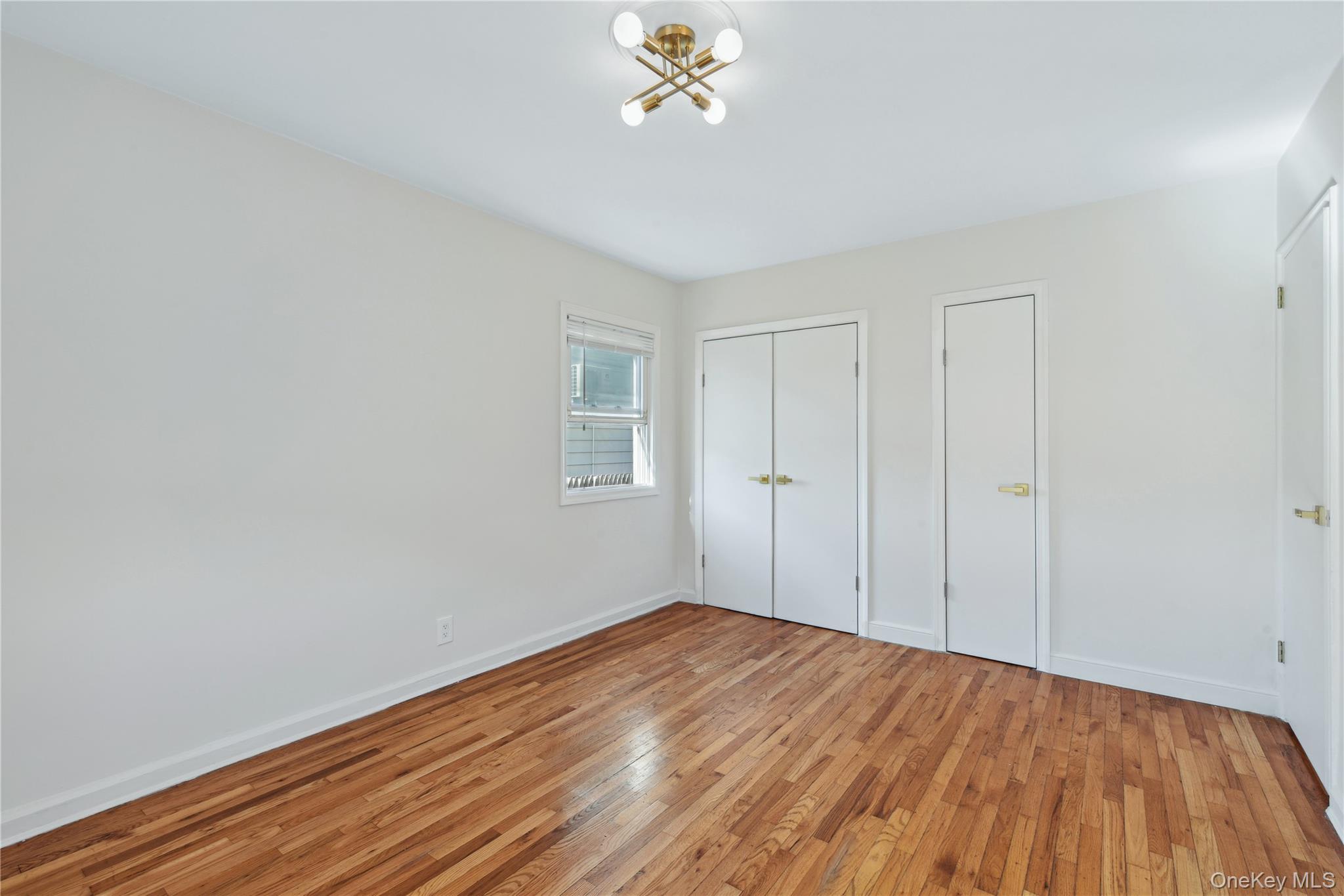 150-26 16 Road, Unit 1 photo 11