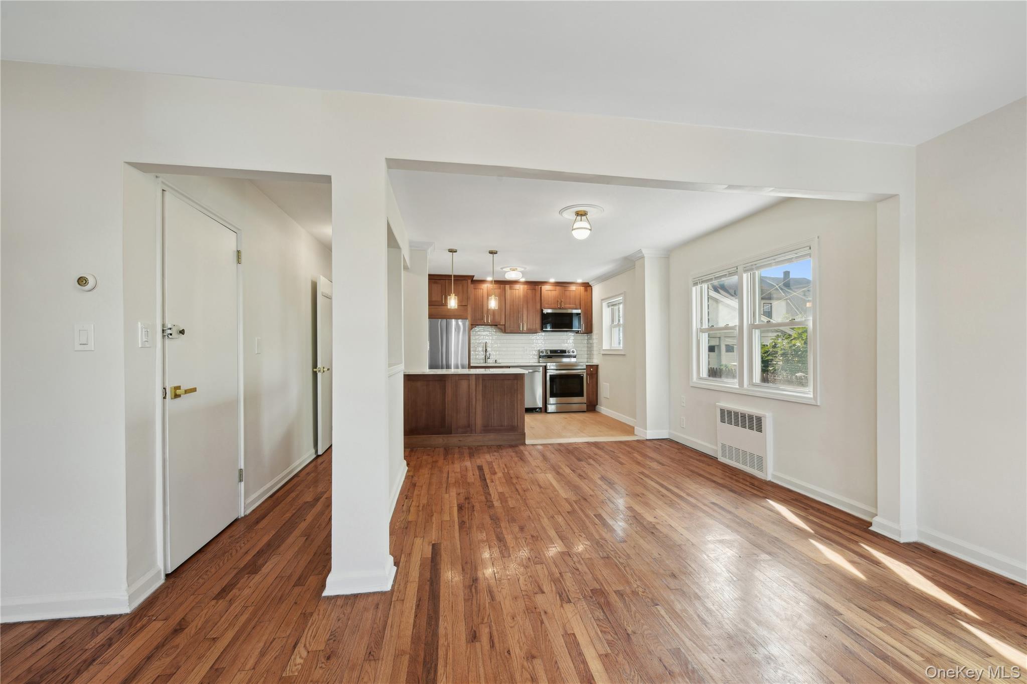 150-26 16 Road, Unit 1 photo 3