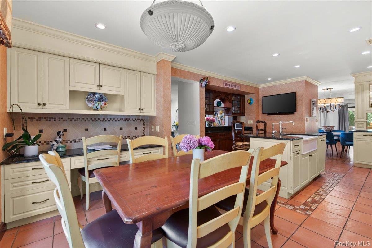 144 The Crescent Crescent – For Sale photo 3