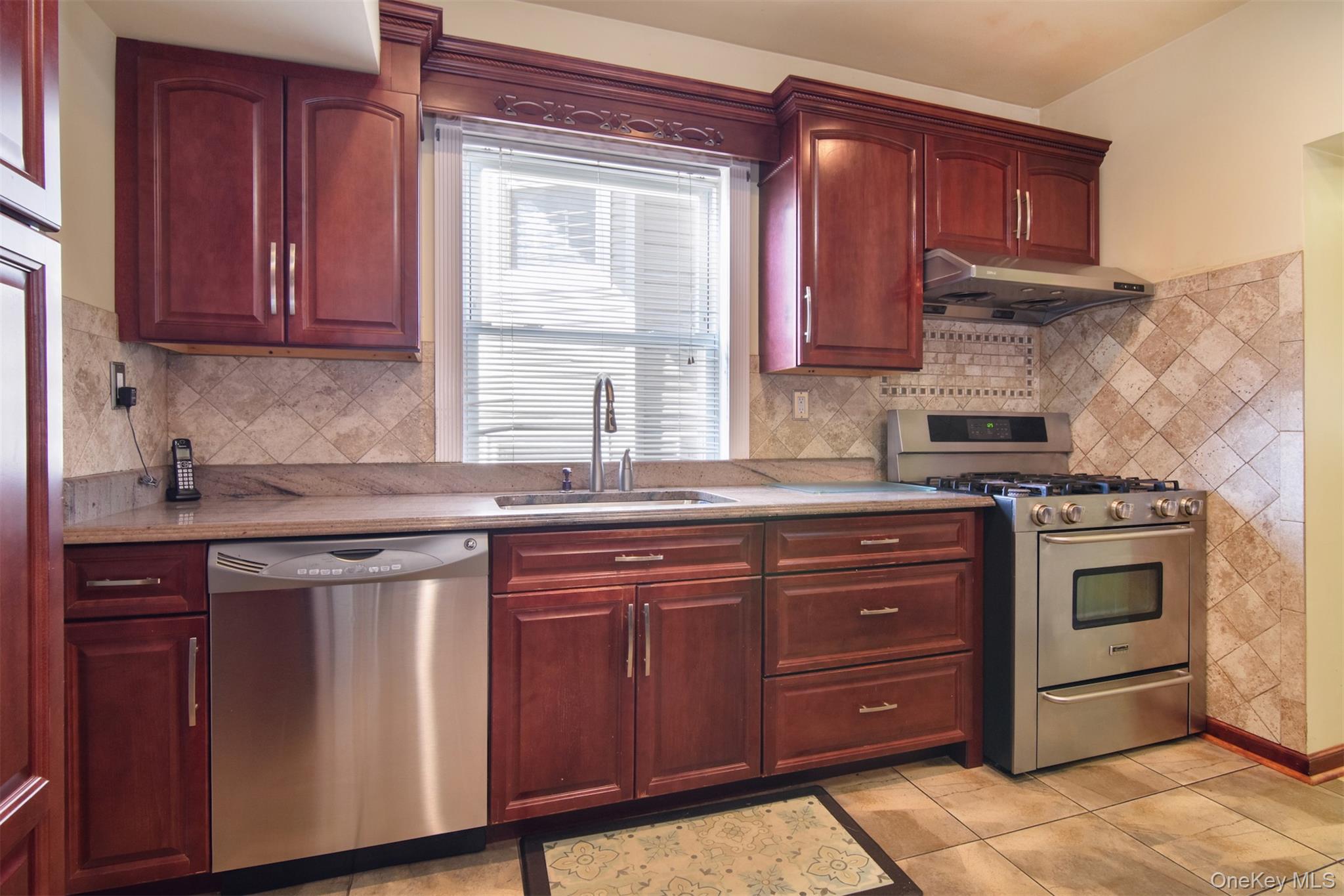 17 Lake Avenue – For Sale photo 13