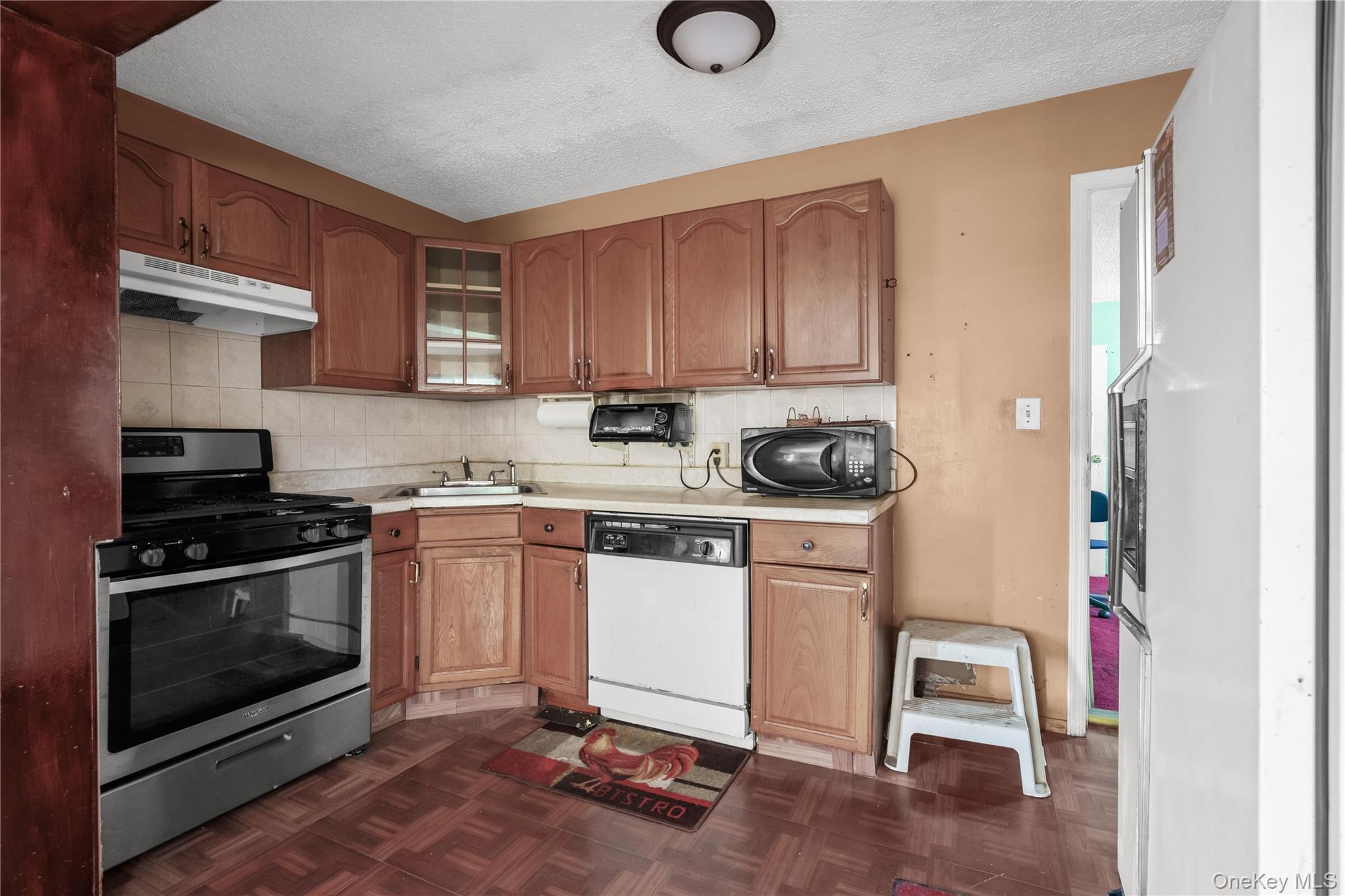 231-08 Mentone Avenue – For Sale photo 13