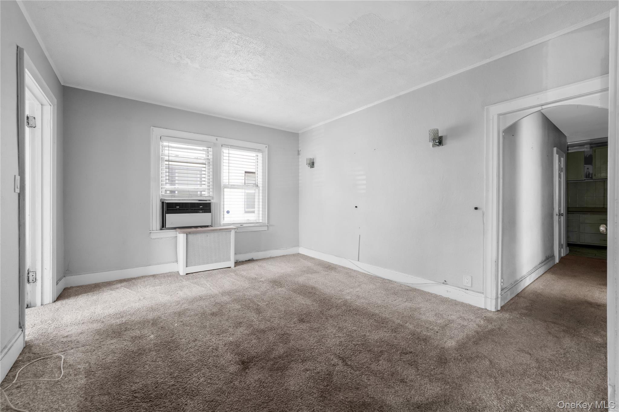 231-08 Mentone Avenue – For Sale photo 3