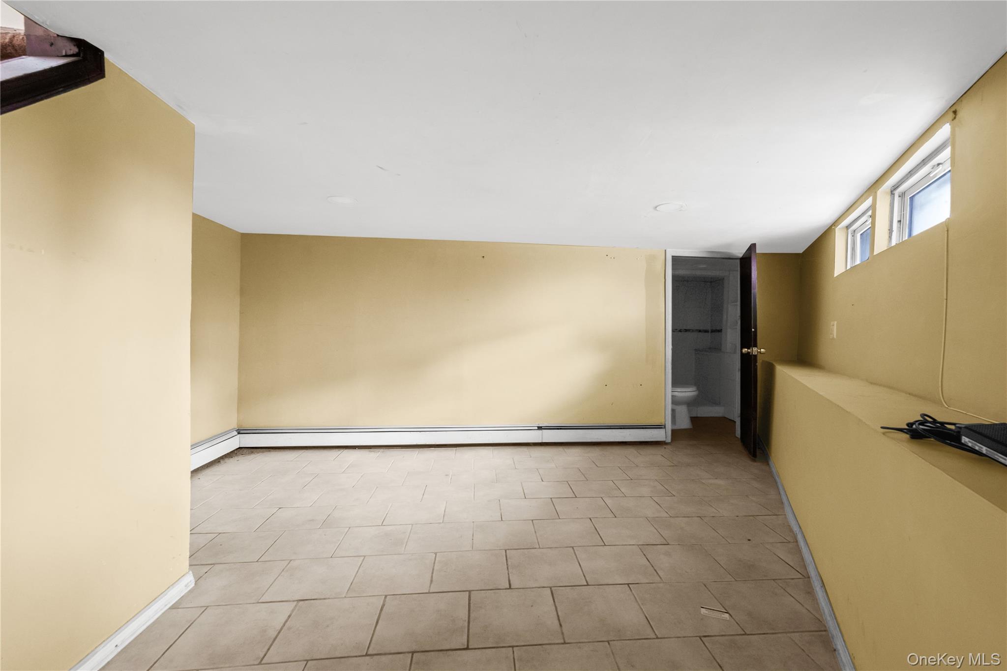 231-08 Mentone Avenue – For Sale photo 21