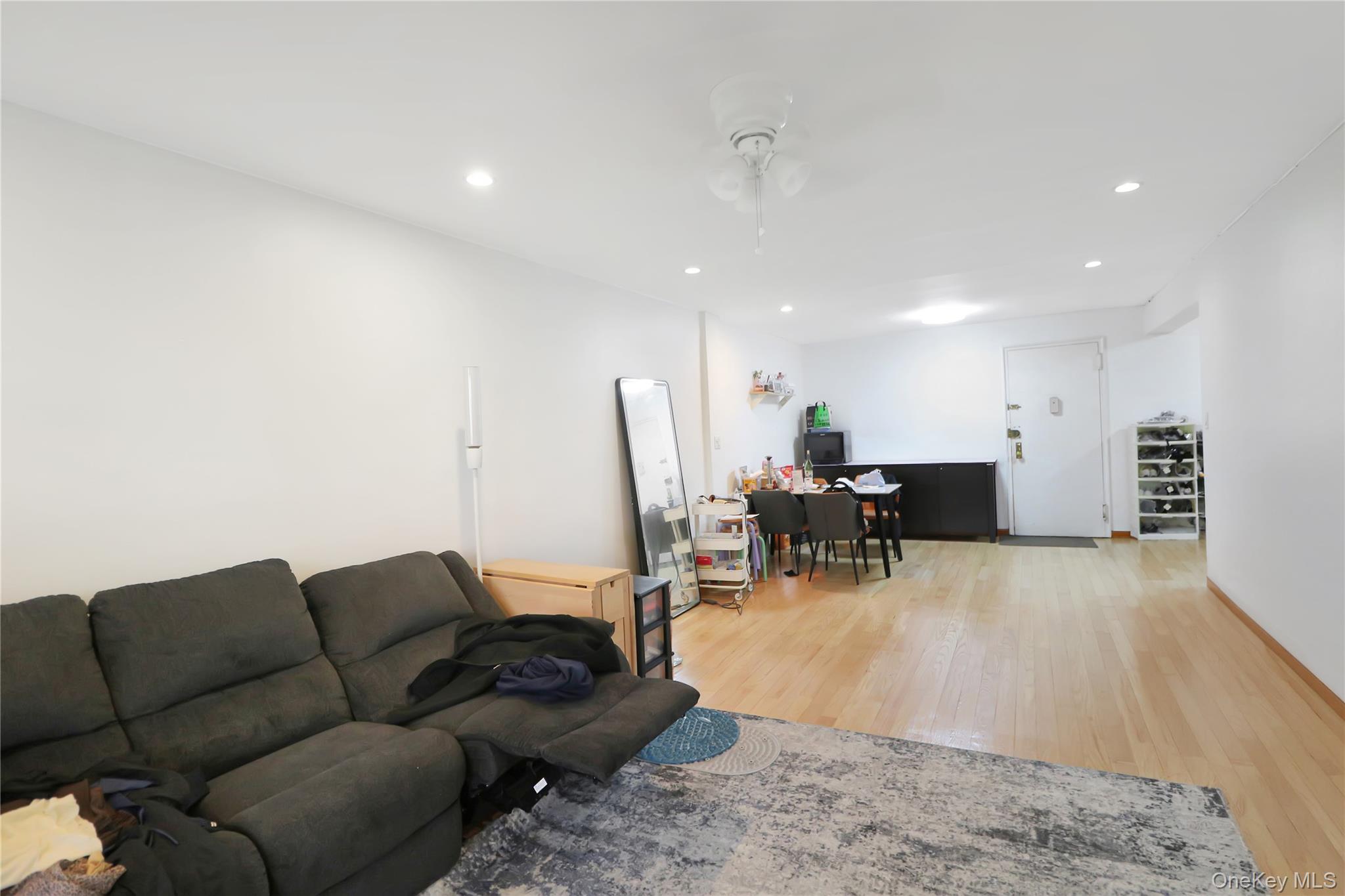 4125 Kissena Boulevard, Unit 2T photo 5