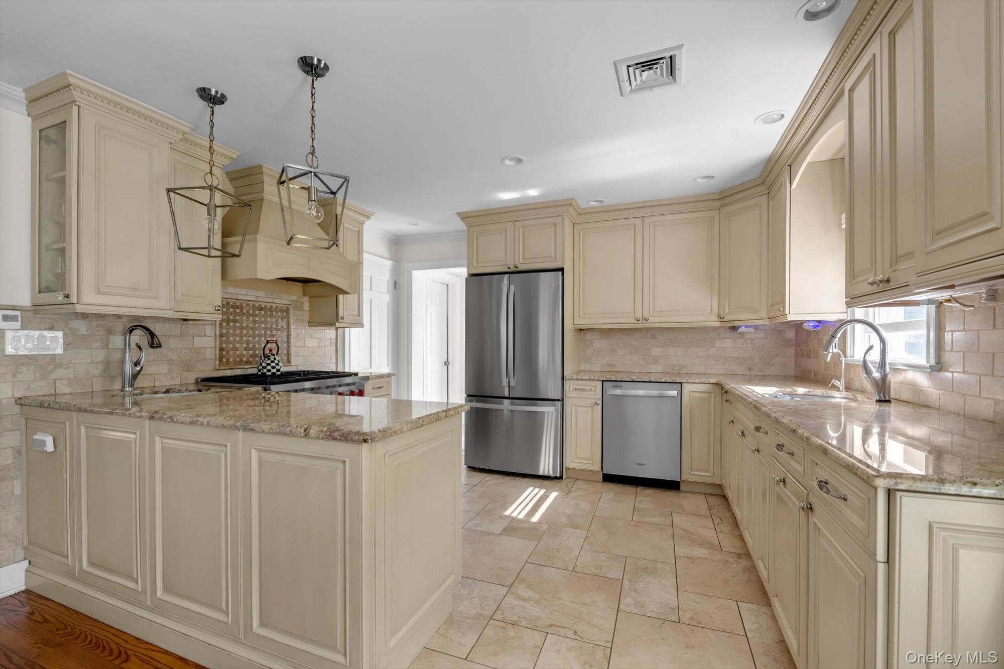 38 Newkirk Avenue – For Sale photo 7