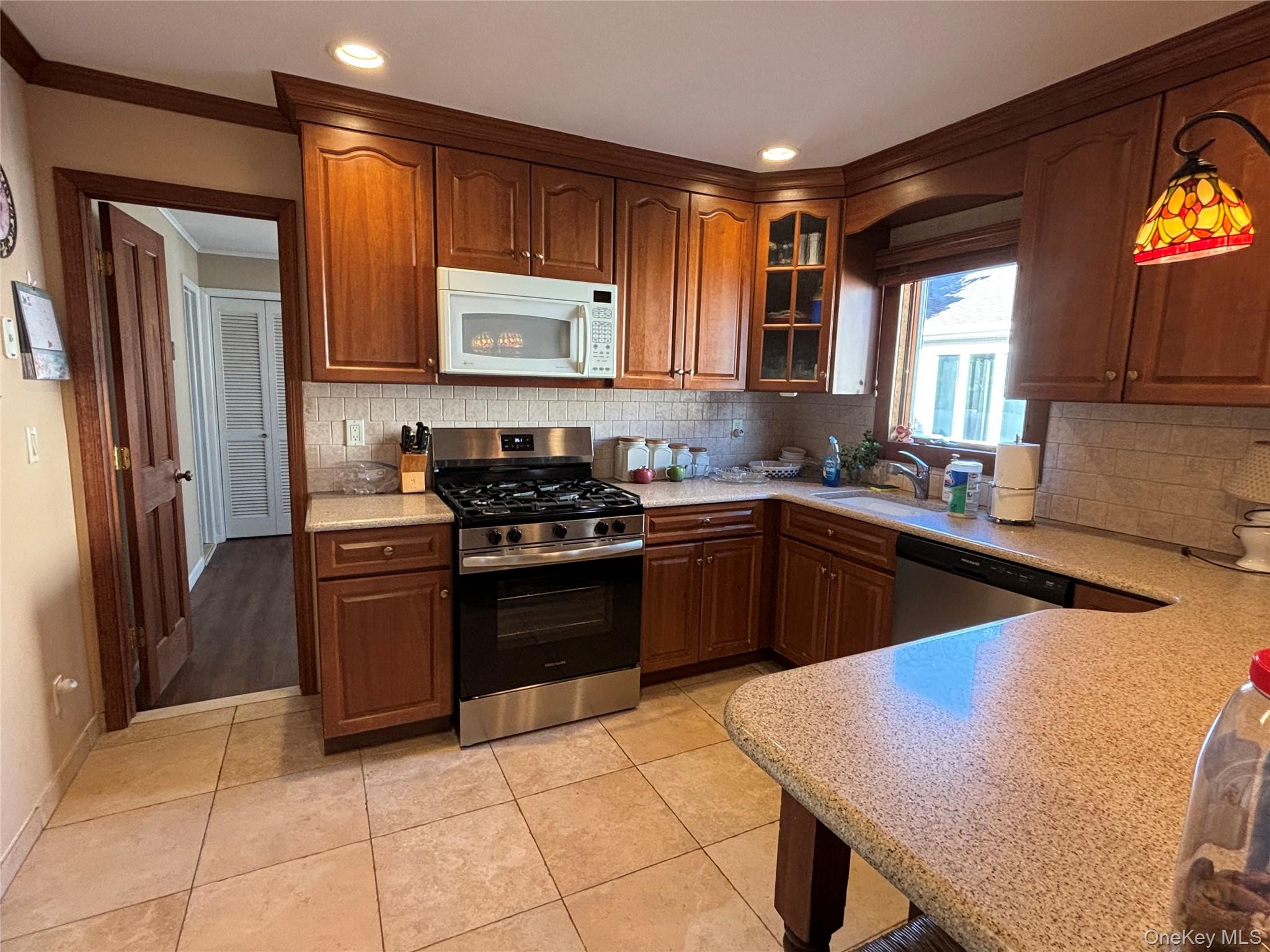 8 Walnut Place – For Sale photo 20