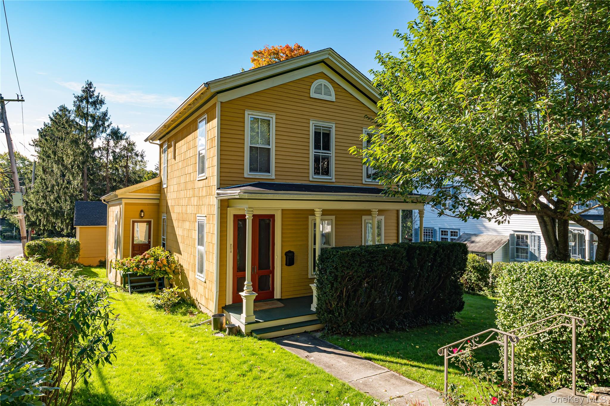 208 Williams Street – For Sale