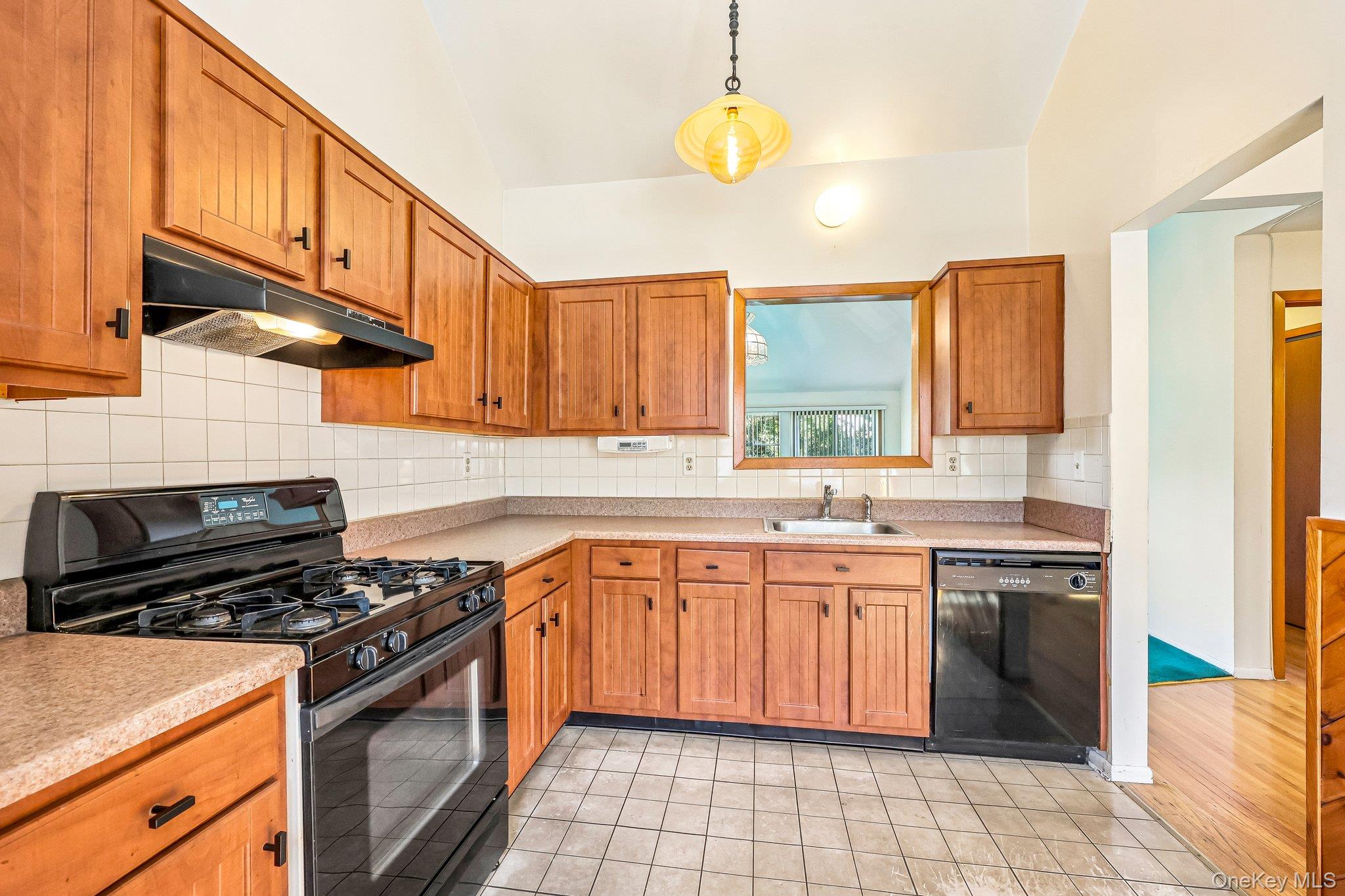 135 W Nyack Road, Unit 118 photo 8