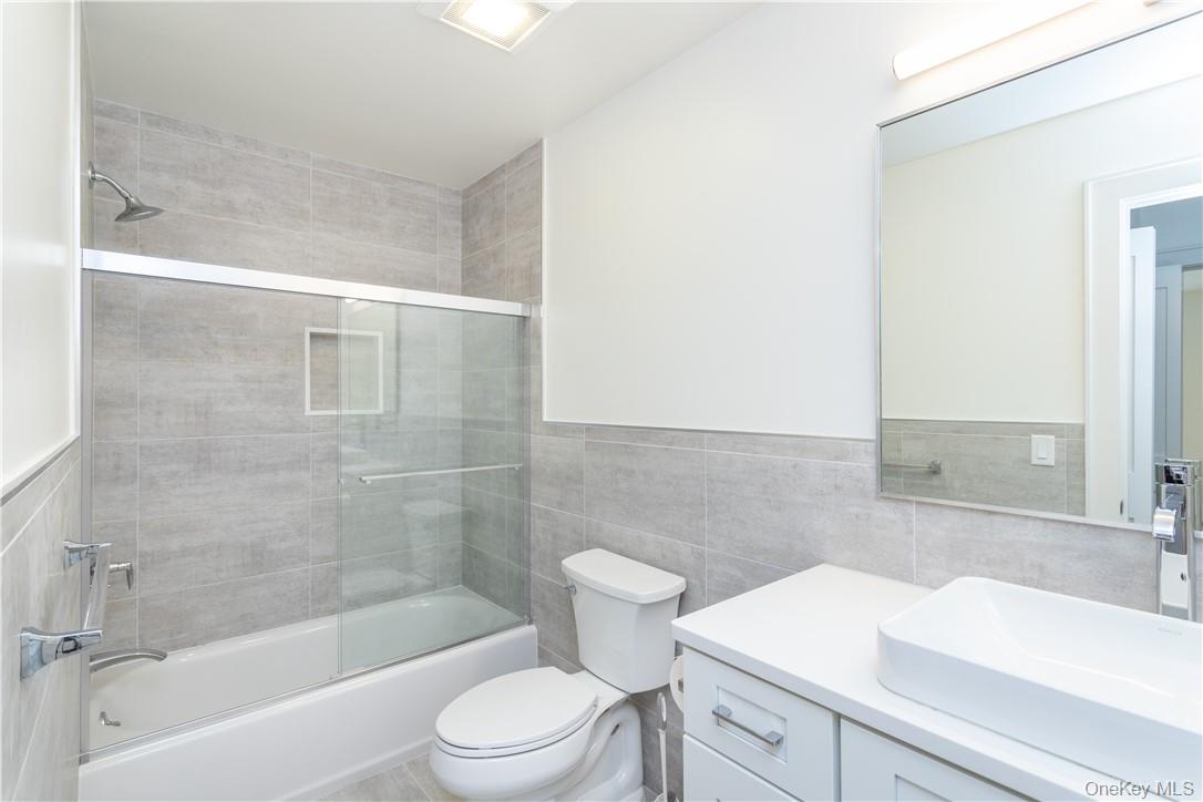 121 Fisher Avenue, Unit 5 photo 17
