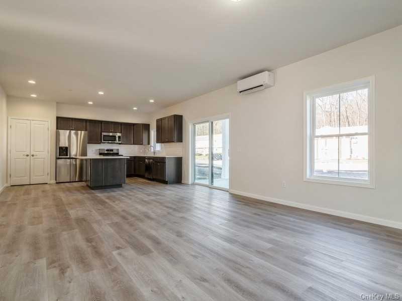 4 South Hills Way, Unit 9 photo 7