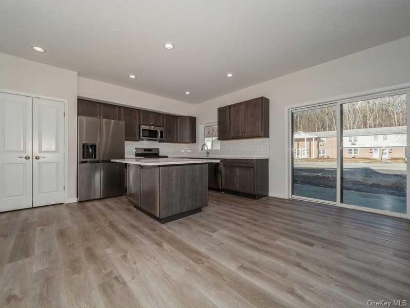 4 South Hills Way, Unit 9 photo 5