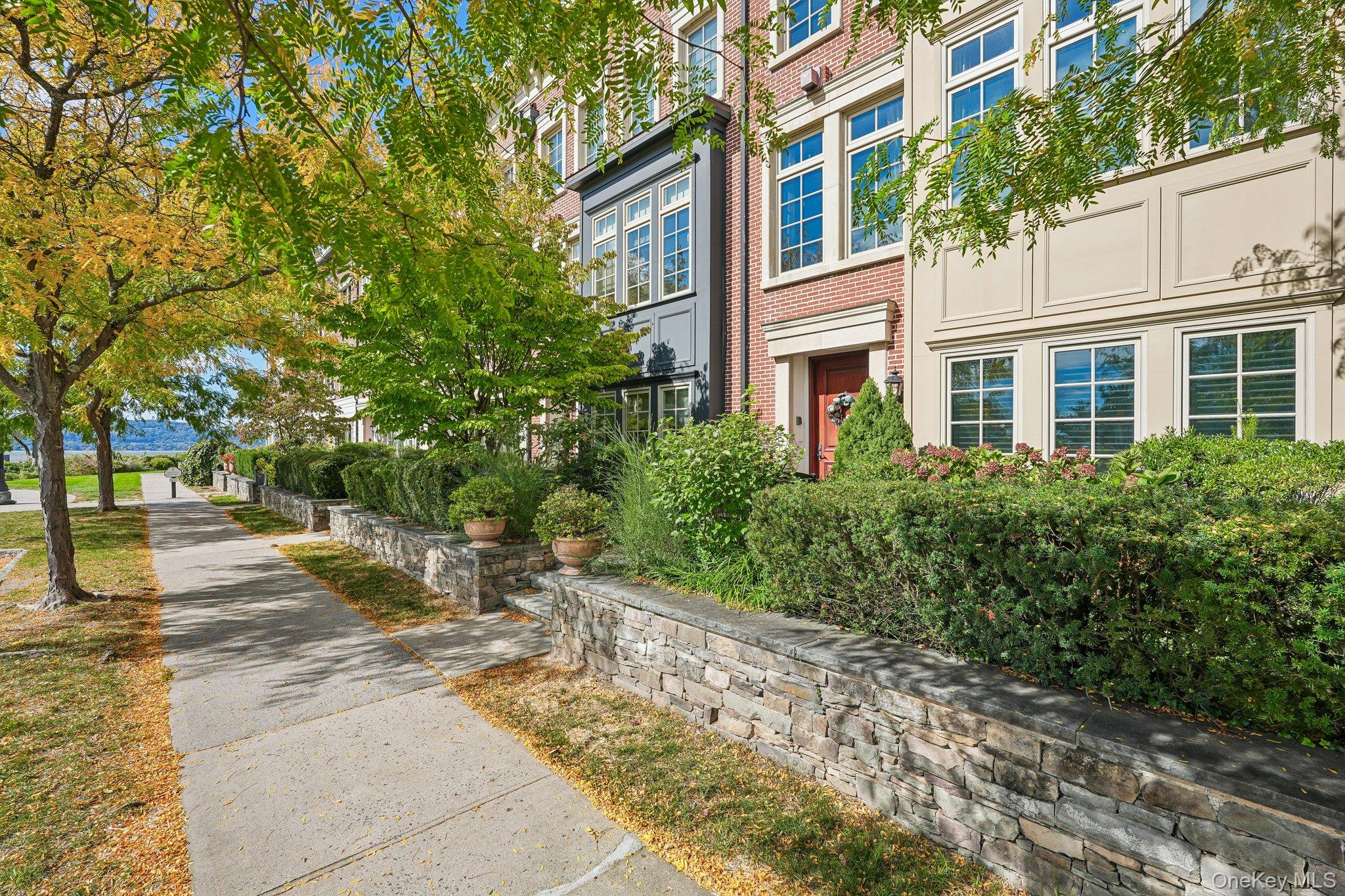 147 W Main Street – For Sale photo 9