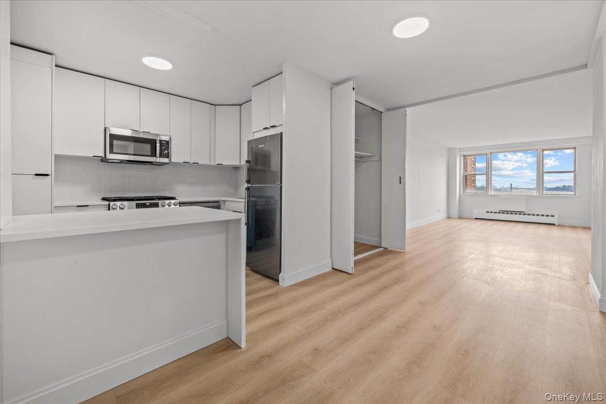 5800 Arlington Avenue, Unit 11T photo 3