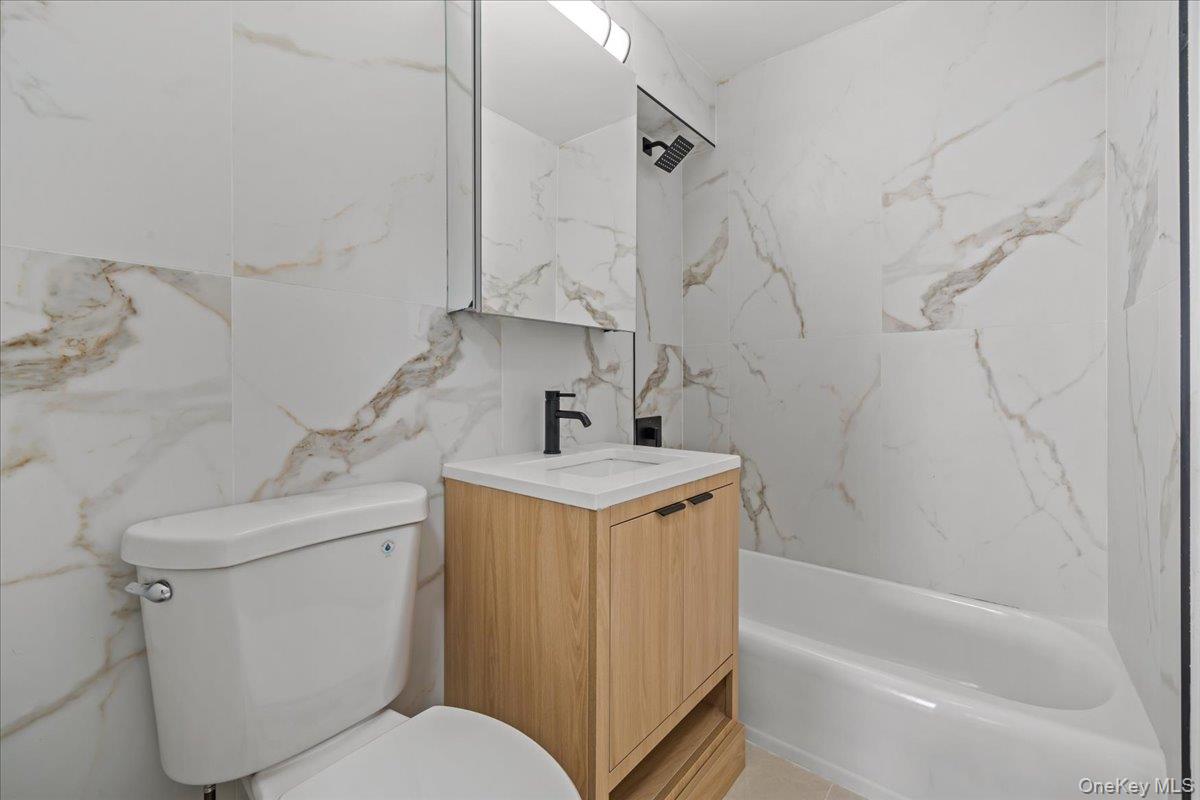 5800 Arlington Avenue, Unit 11T photo 13