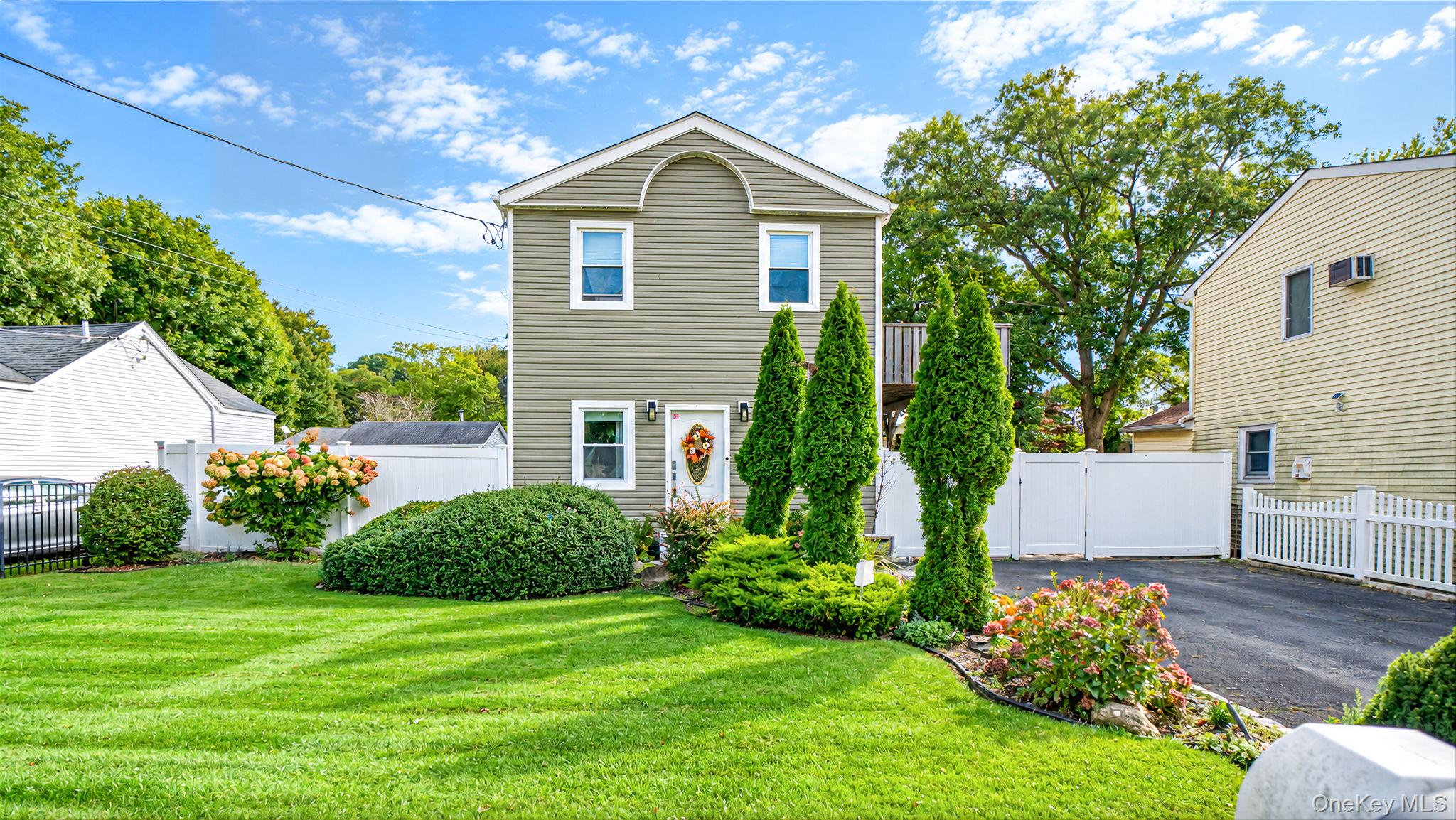 73 Lynbrook Drive – For Sale photo 2