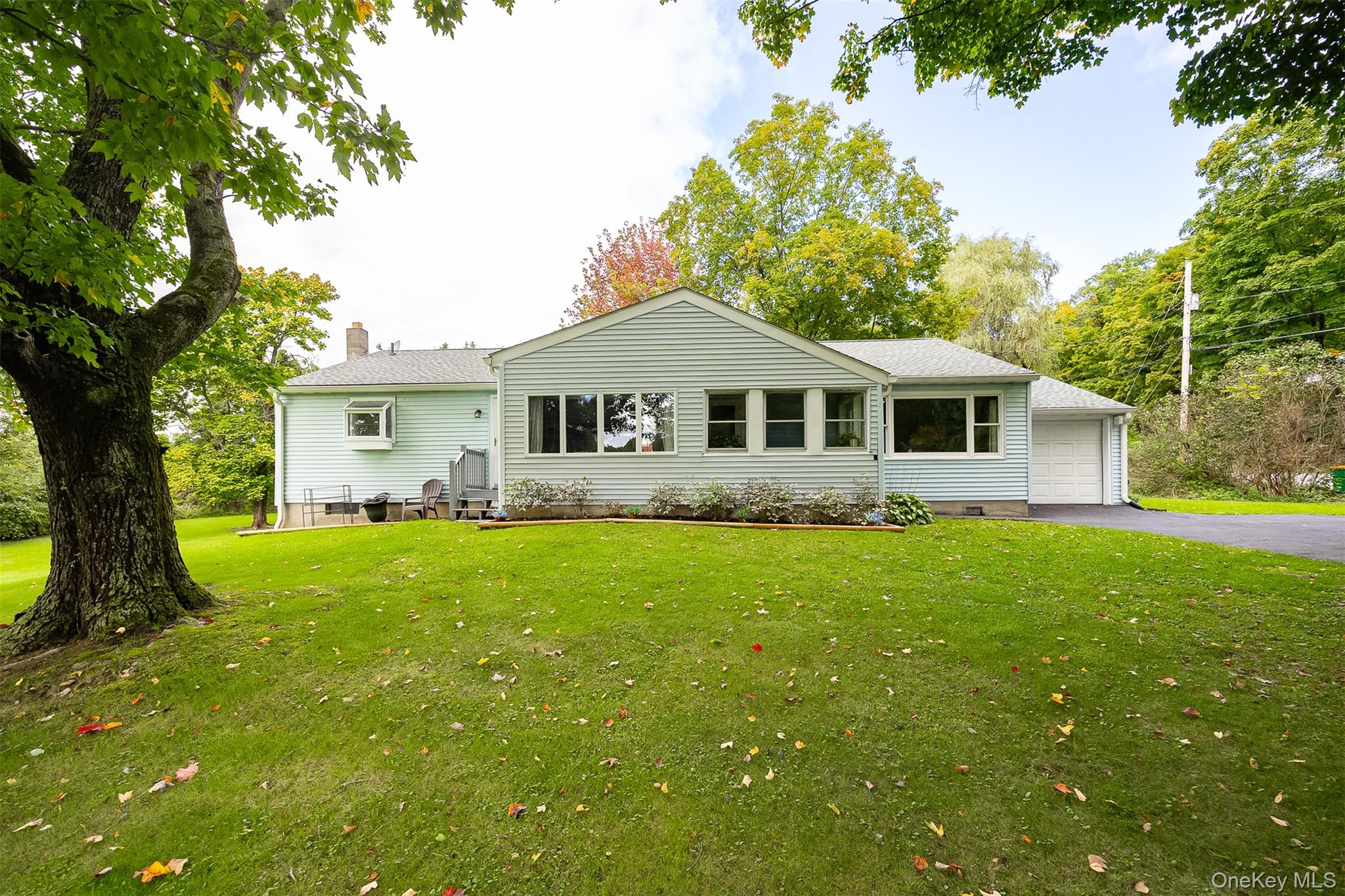 11 Bloomer Road – For Sale photo 2