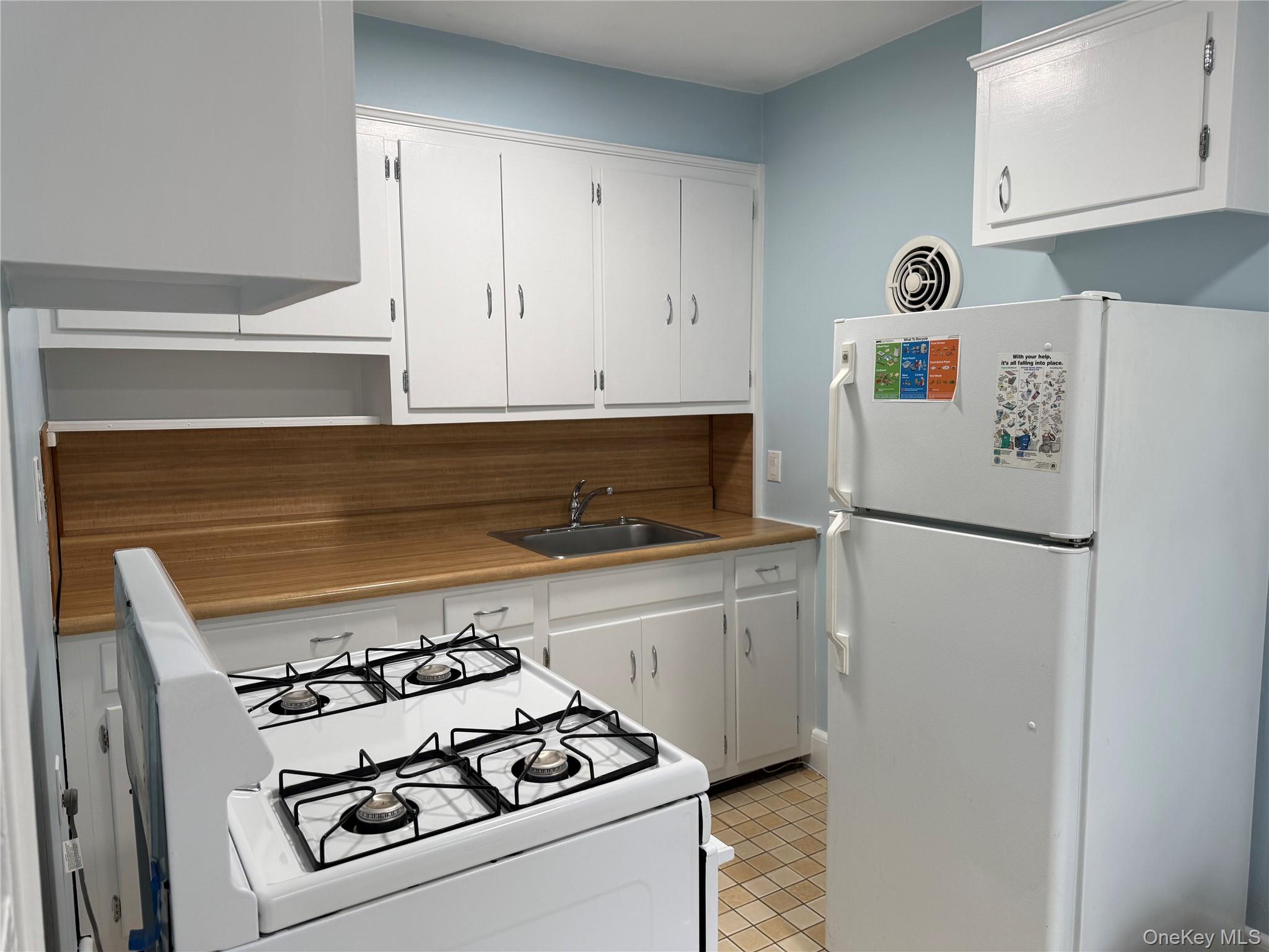 3821 218 St, Unit 2 floor photo 10