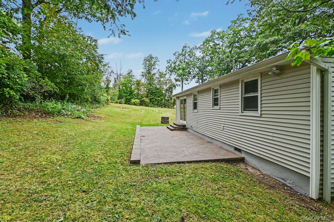 10 Palisades Road – For Sale photo 32