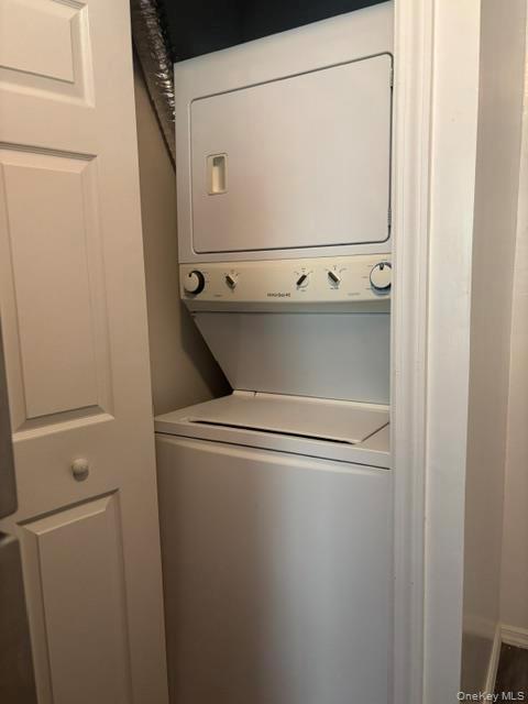 40 Oakwood Road, Unit 1S photo 4