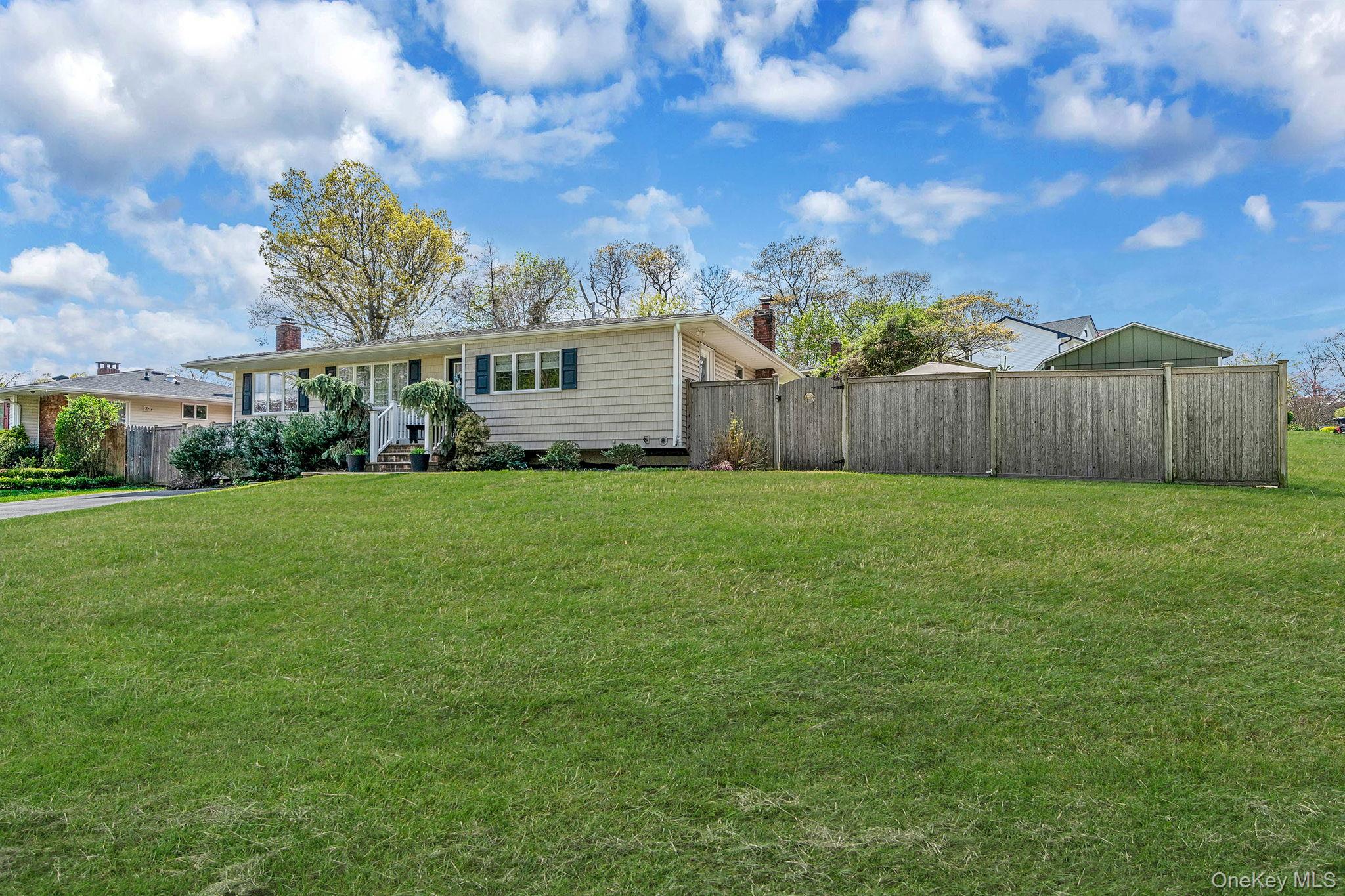 296 Moriches Road – For Sale photo 4