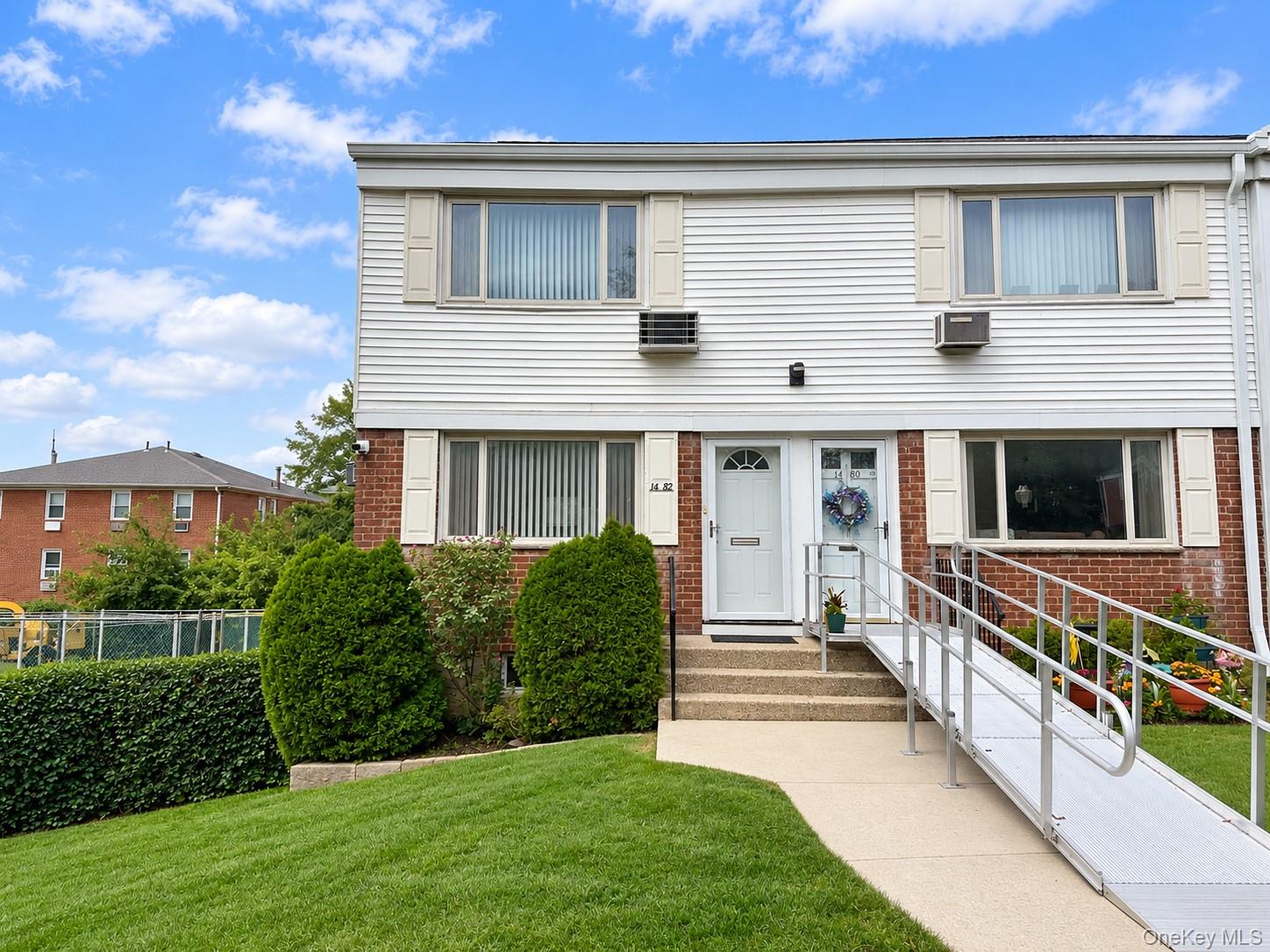 14-82 212 Street, Unit 122 photo 4