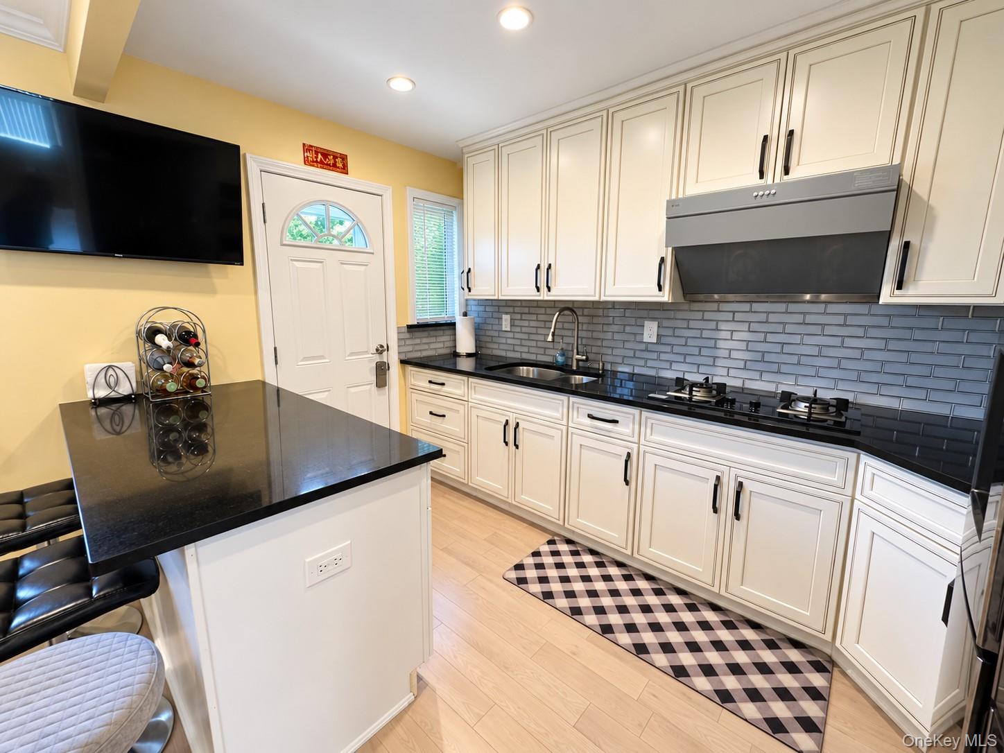 14-82 212 Street, Unit 122 photo 15