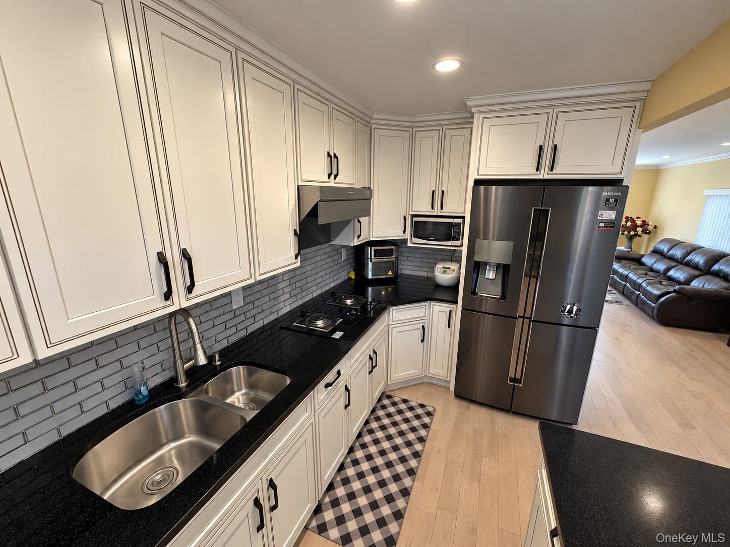 14-82 212 Street, Unit 122 photo 16