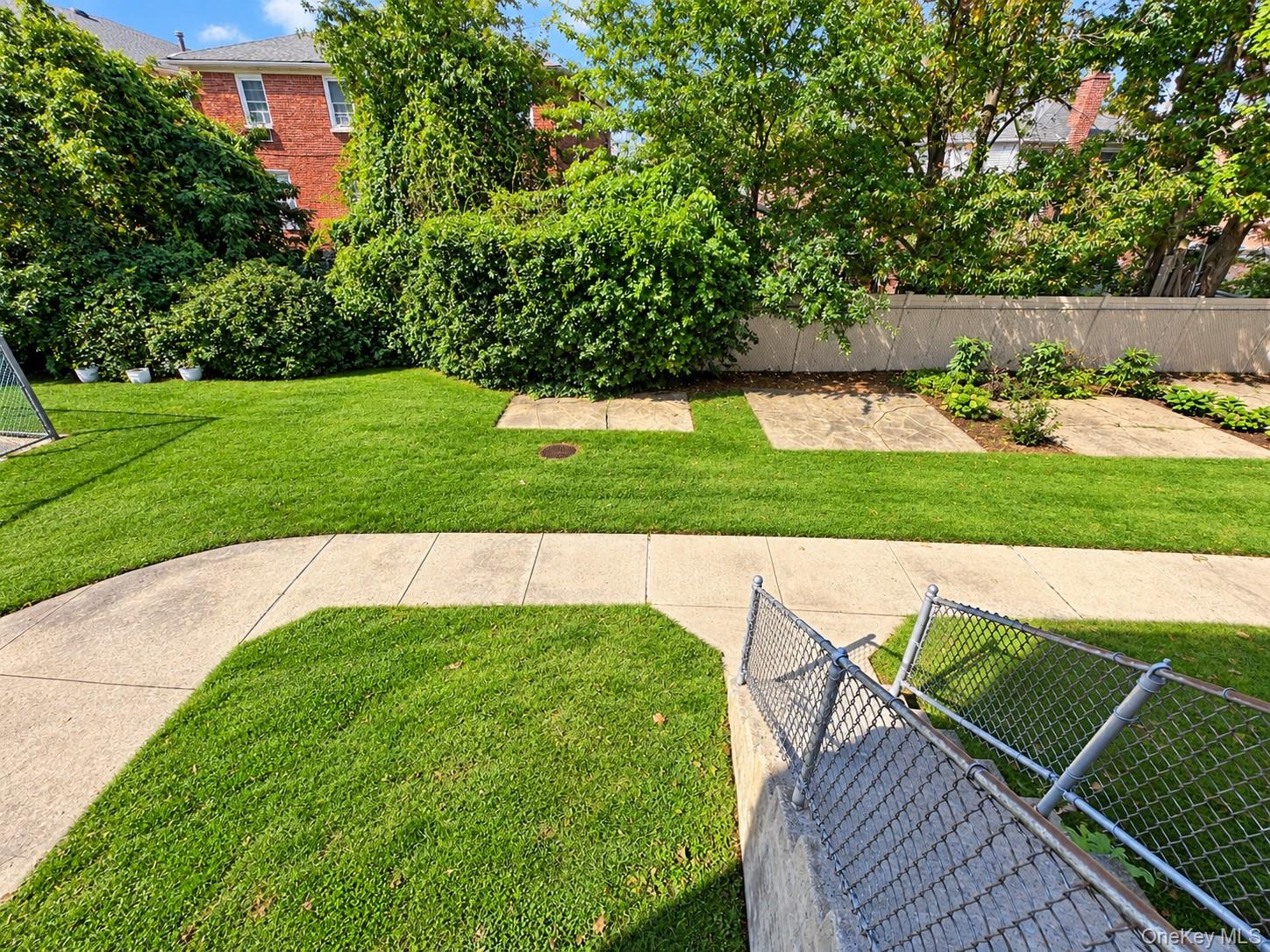 14-82 212 Street, Unit 122 photo 29
