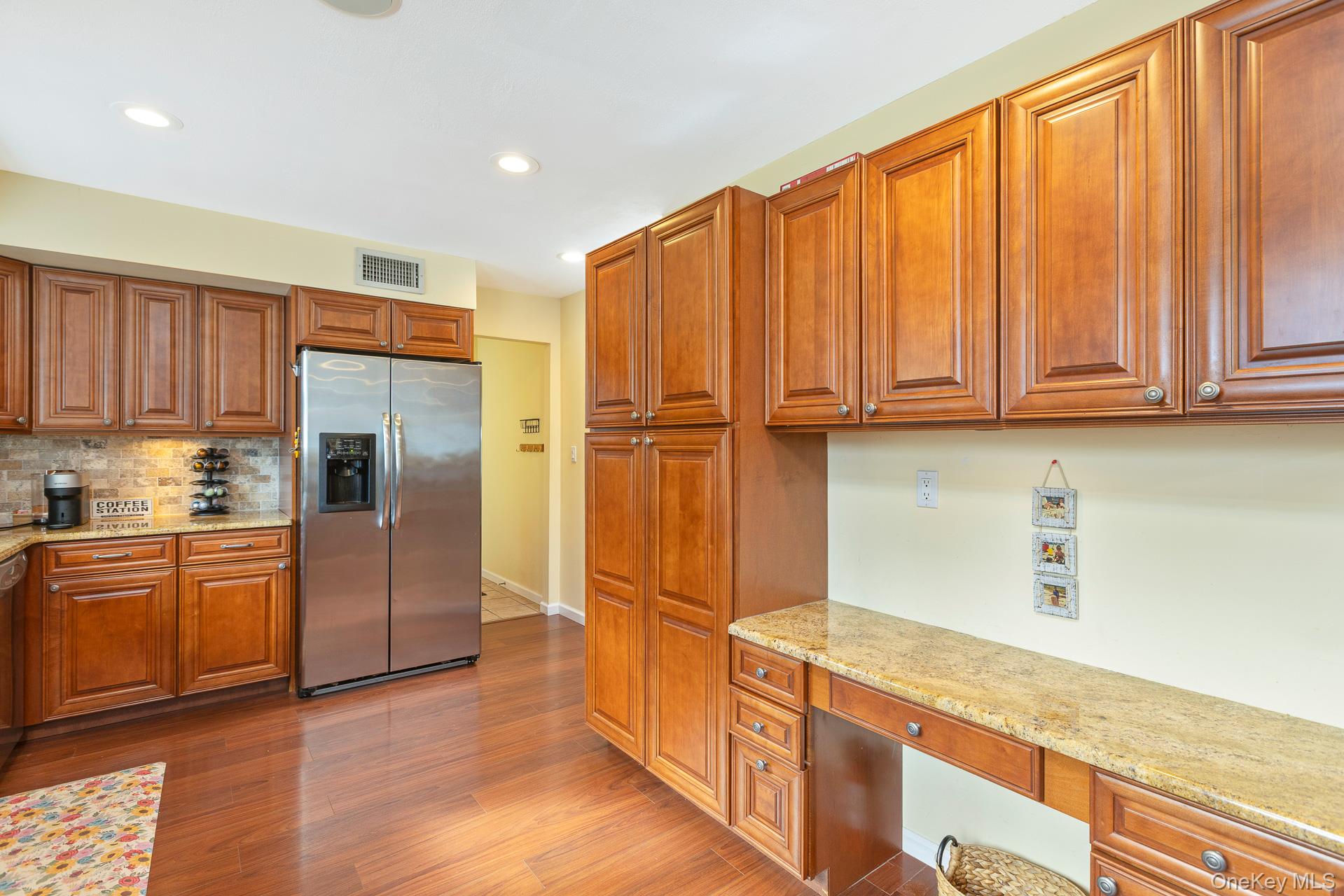 24 Frank Street – For Sale photo 9