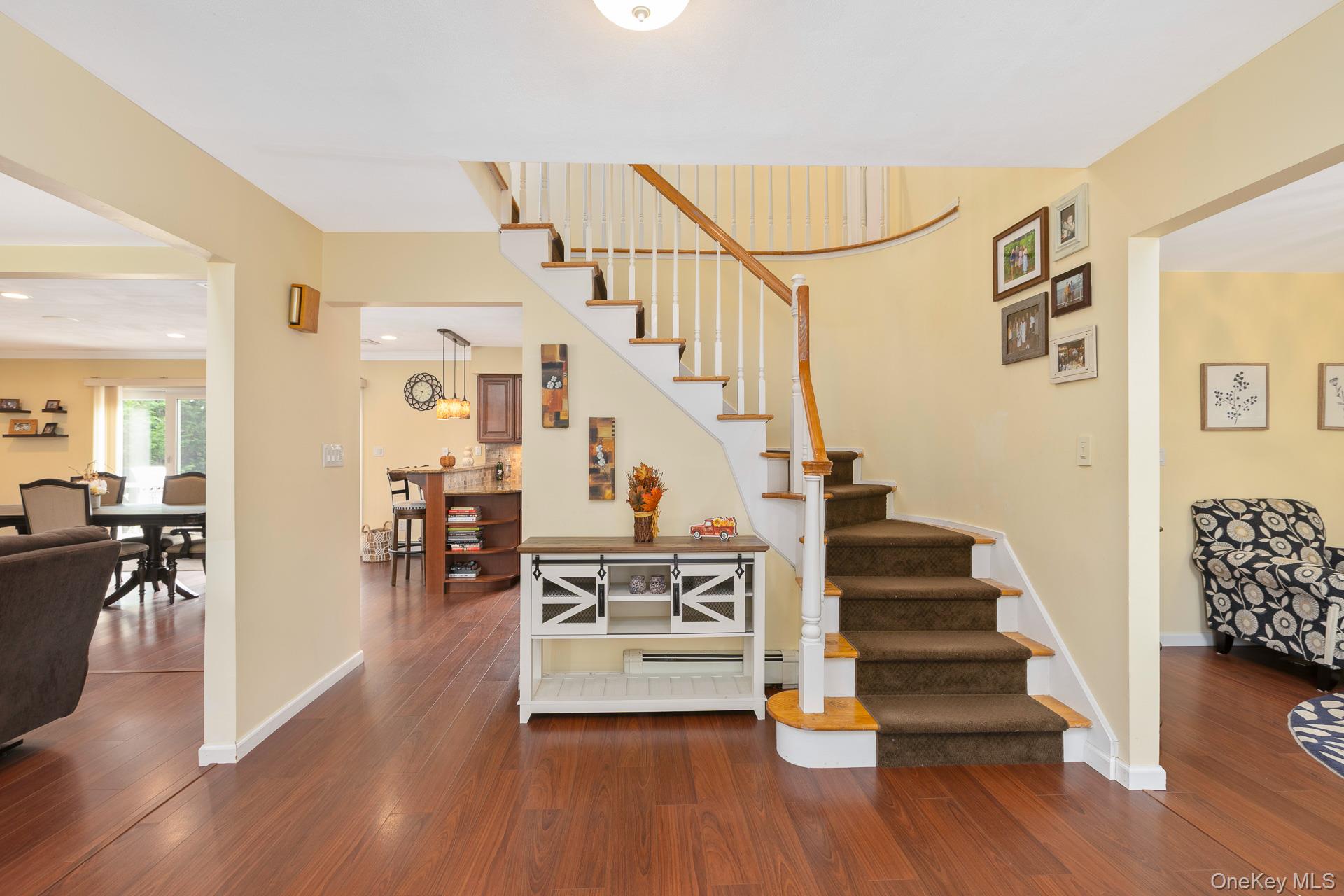 24 Frank Street – For Sale photo 5