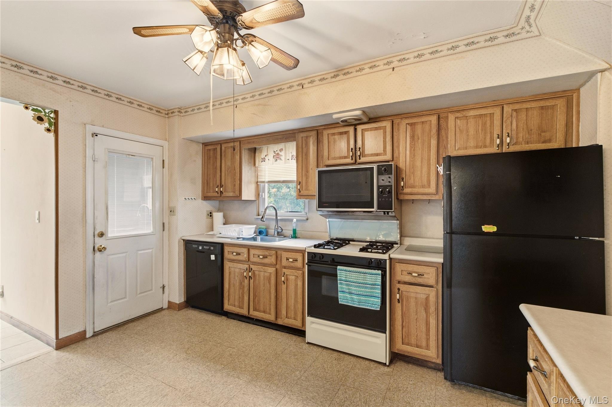 163-68 25th Avenue – For Sale photo 8