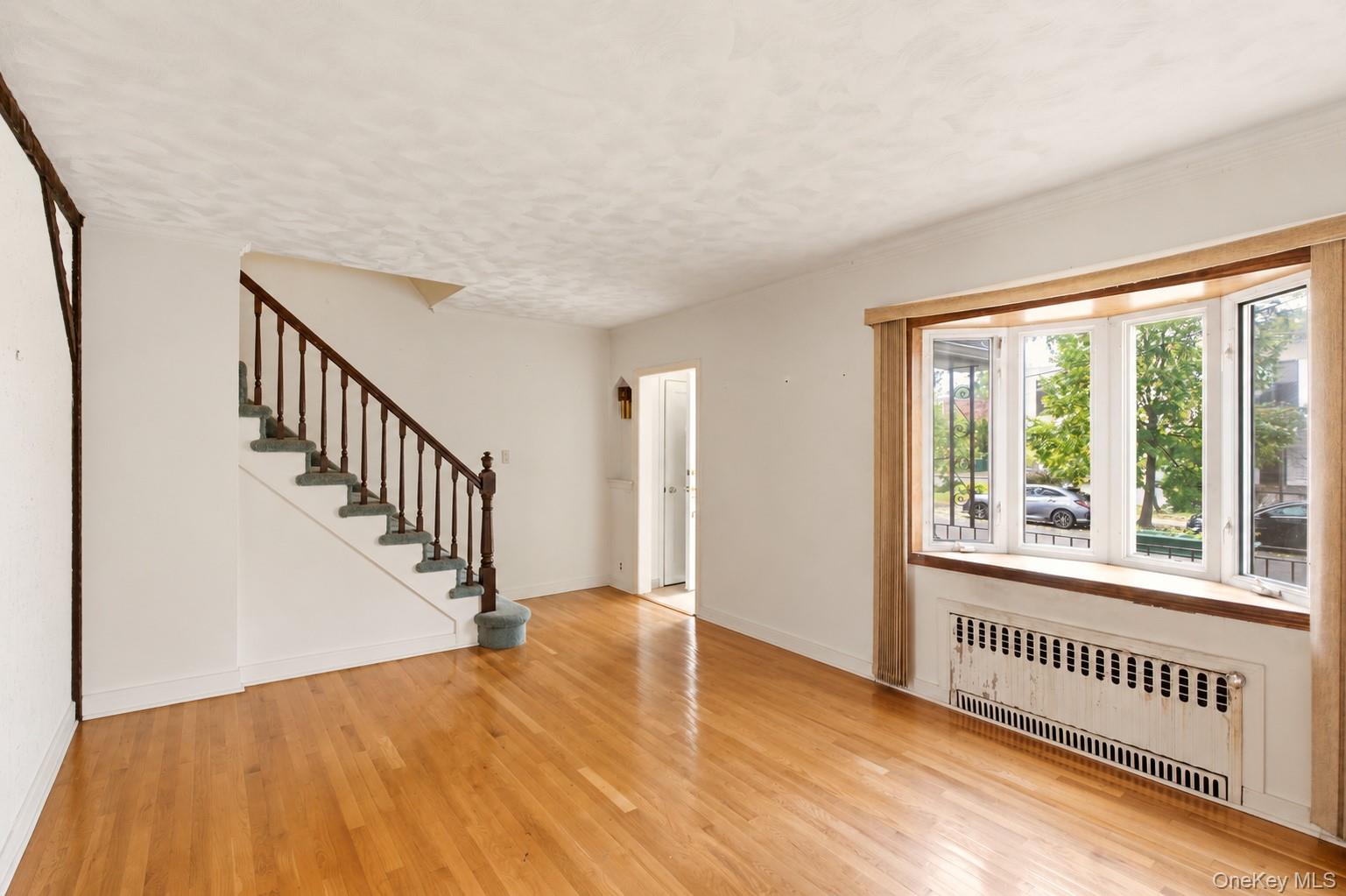 163-68 25th Avenue – For Sale photo 3