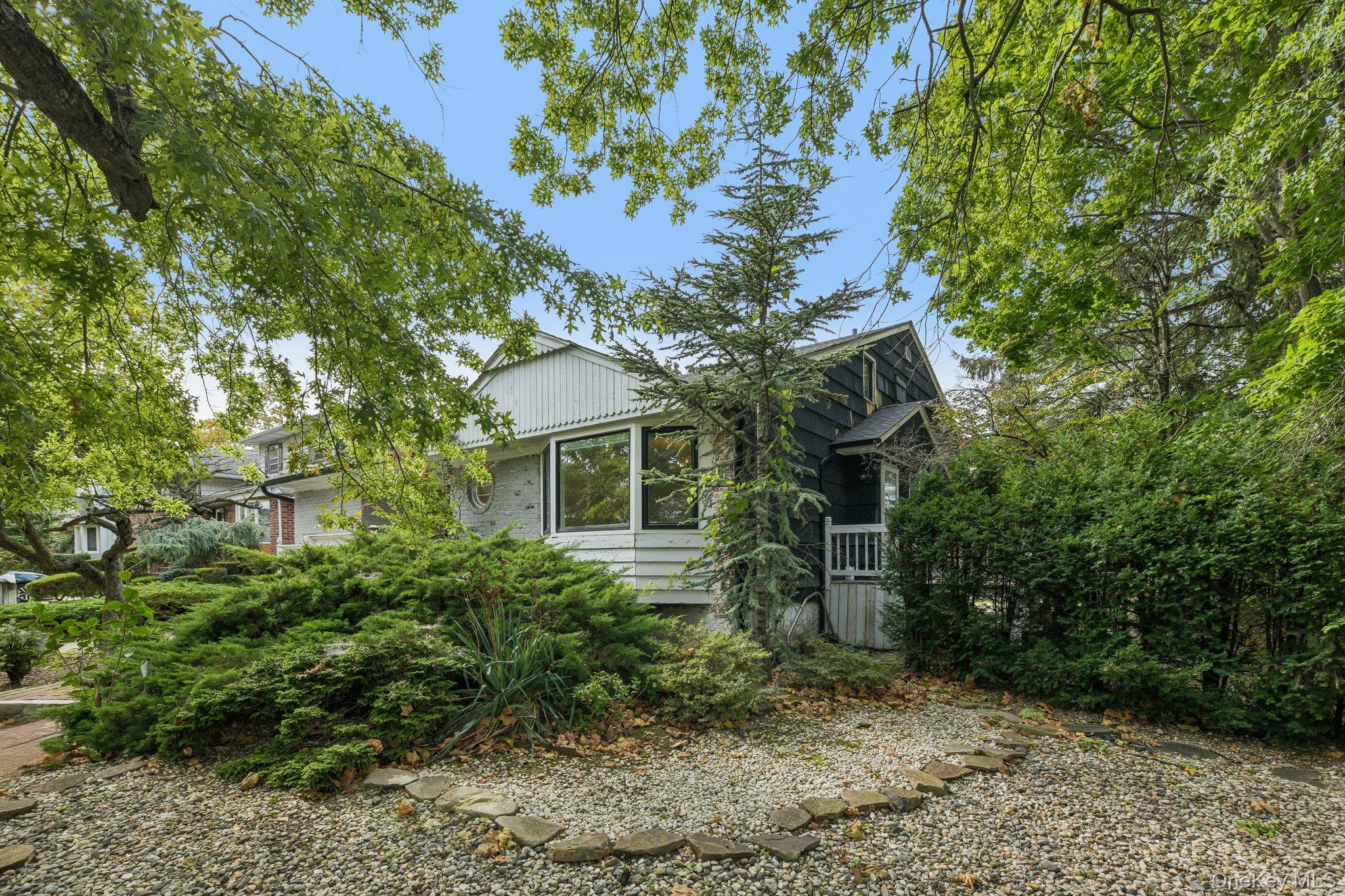 850 Oliver Street – For Sale photo 3