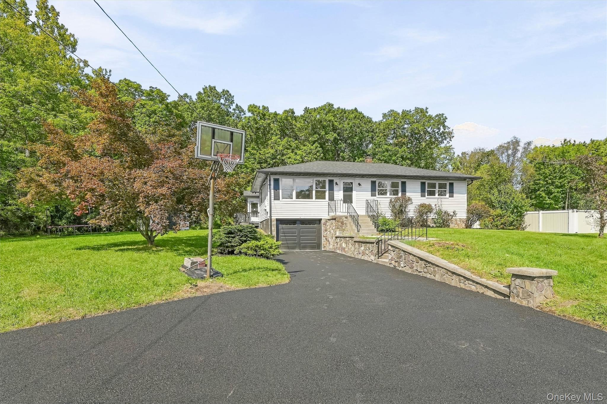 6 Lannis Avenue – For Sale